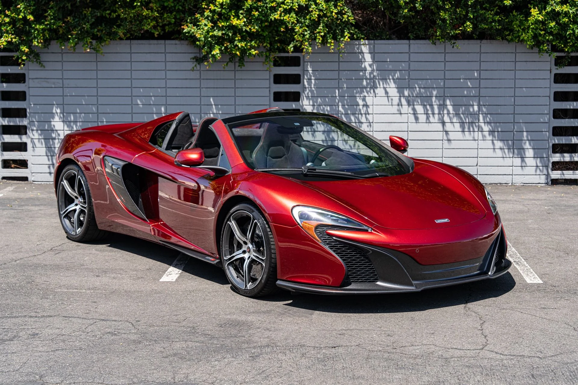 mph010_1510770639_Used_2015_Mc_Laren_650_S_Spider_1754071748_9918f79ec9