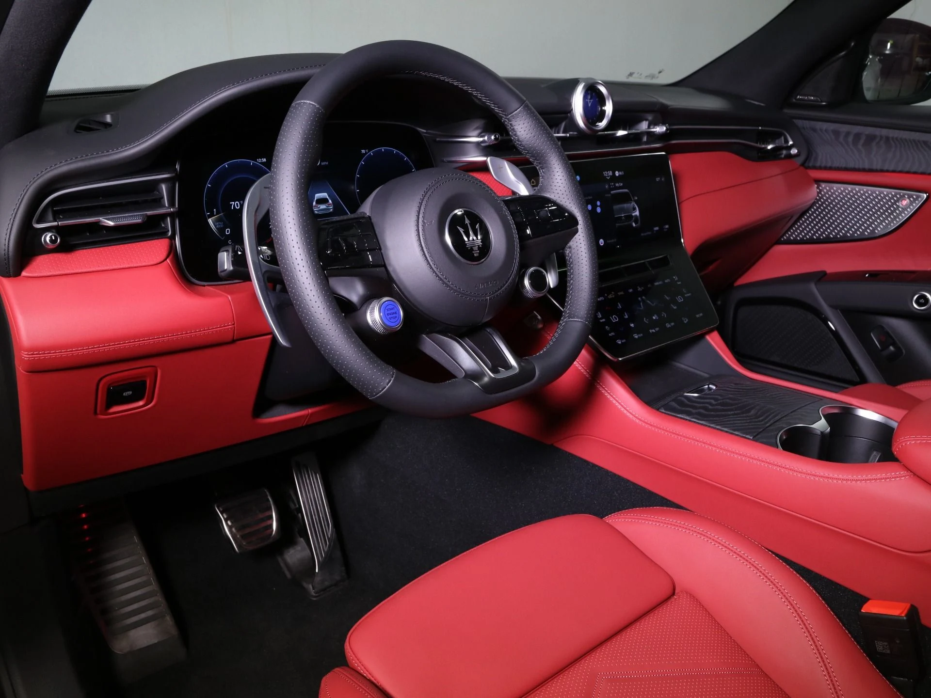 mph010_1513927177_New_2025_Maserati_Grecale_Modena_1750292098_03cc66e090