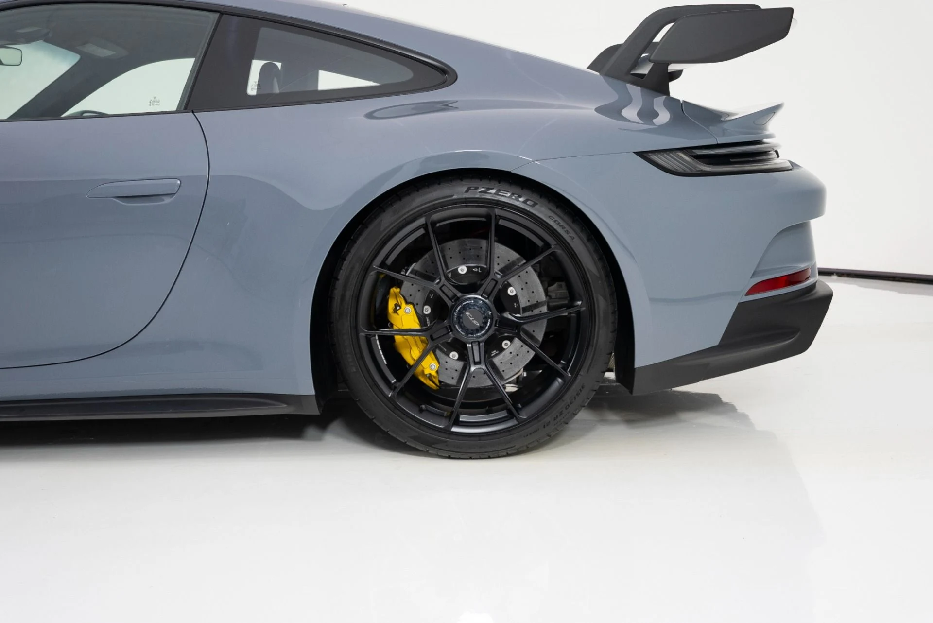 mph010_1519309287_Used_2024_Porsche_911_GT_3_1754693116_180f26273c