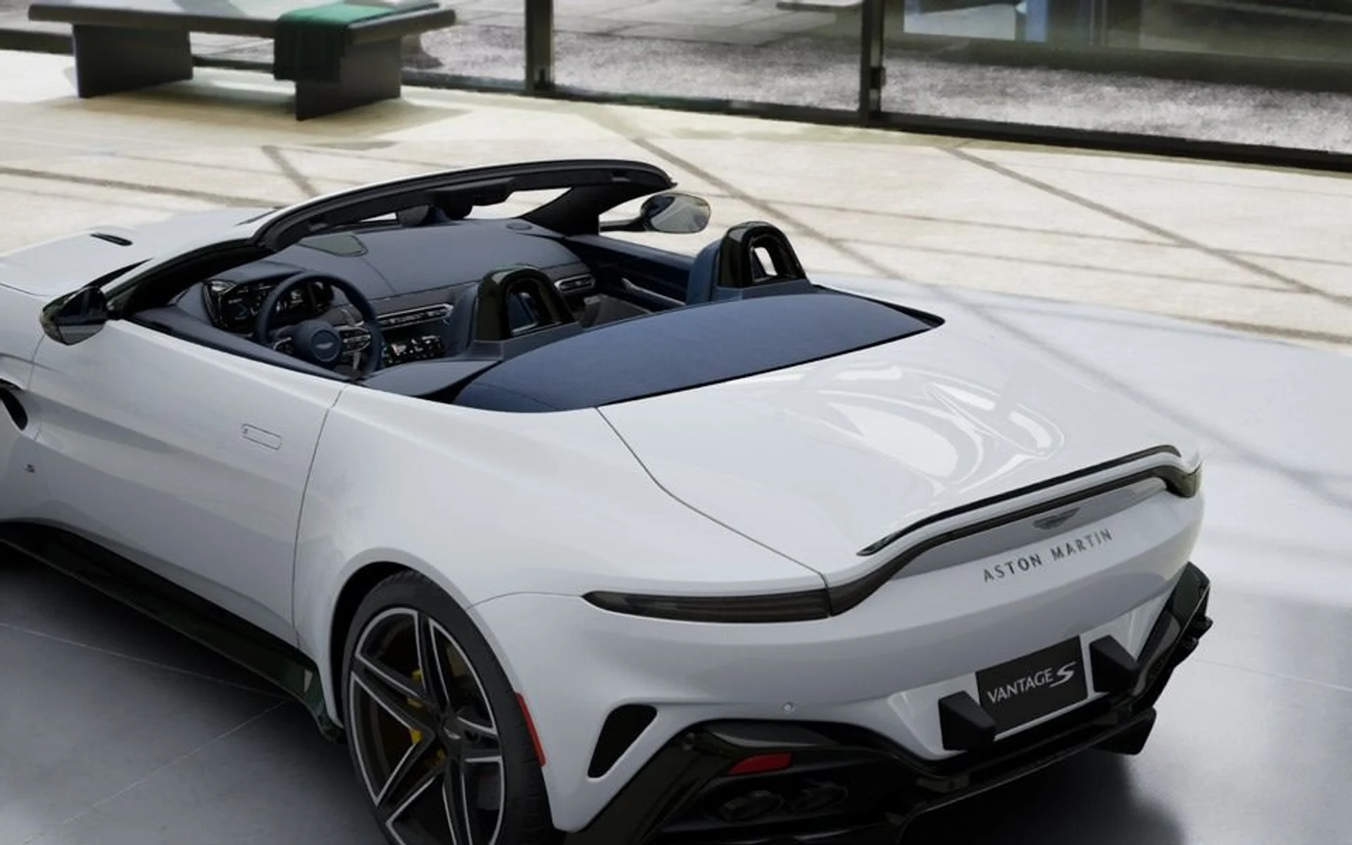 mph010_1524658209_New_2027_Aston_Martin_Vantage_S_Roadster_In_Transit_a675cf2de2