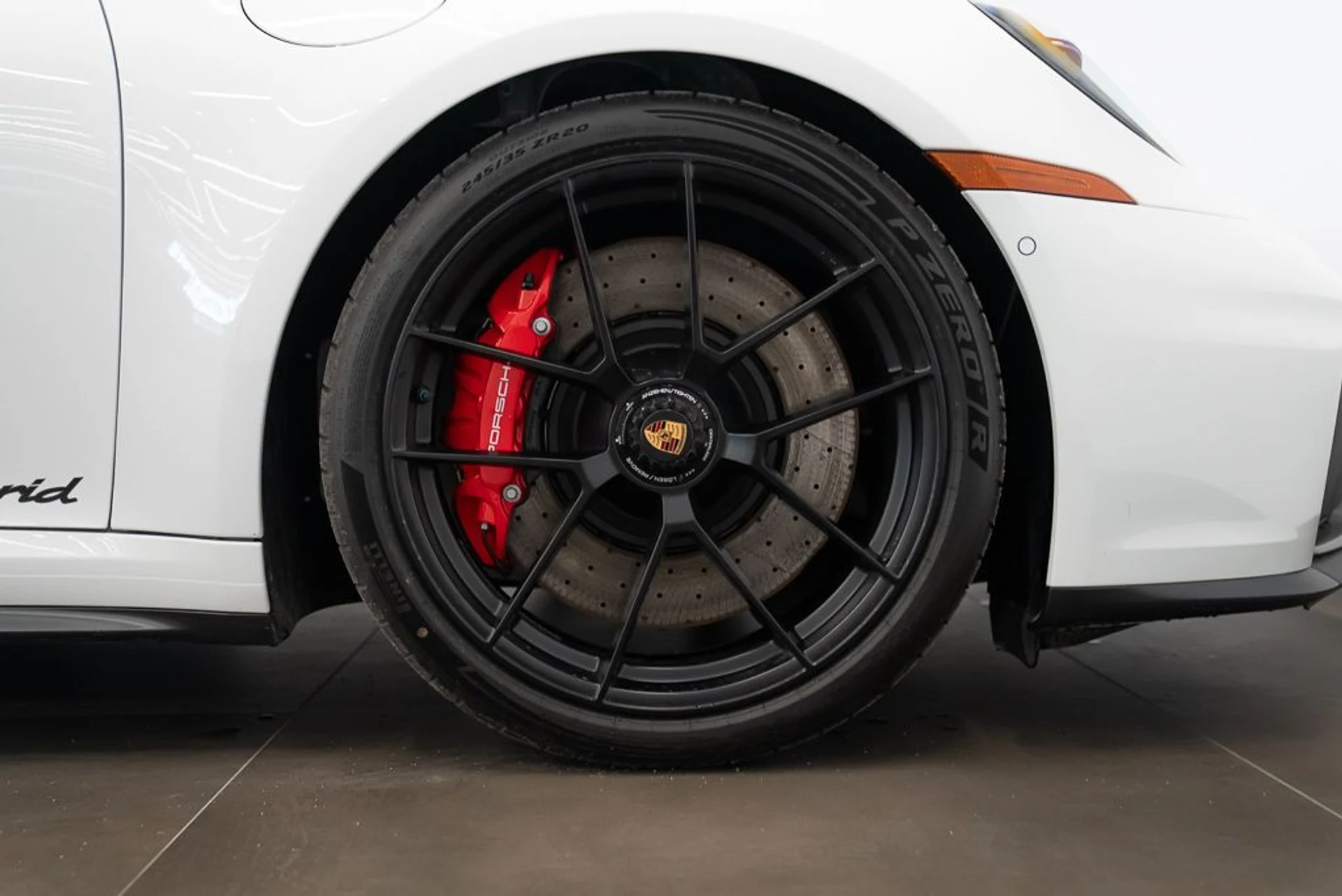 mph010_152546419_porsche_911_2026_jpg_v_1775165756_6e172665fd