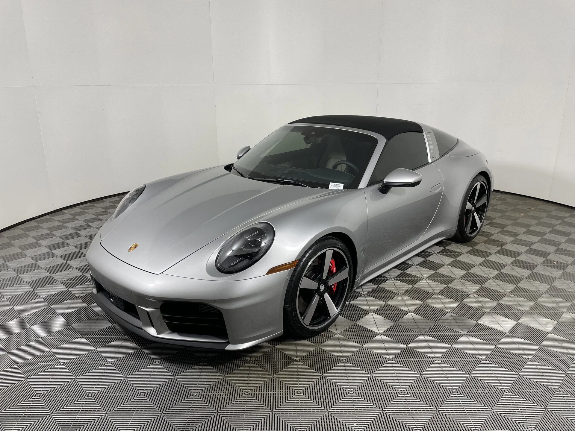 mph010_1533198092_351e7897dbf299d2a47b2db336abc328x_adc8c9d016