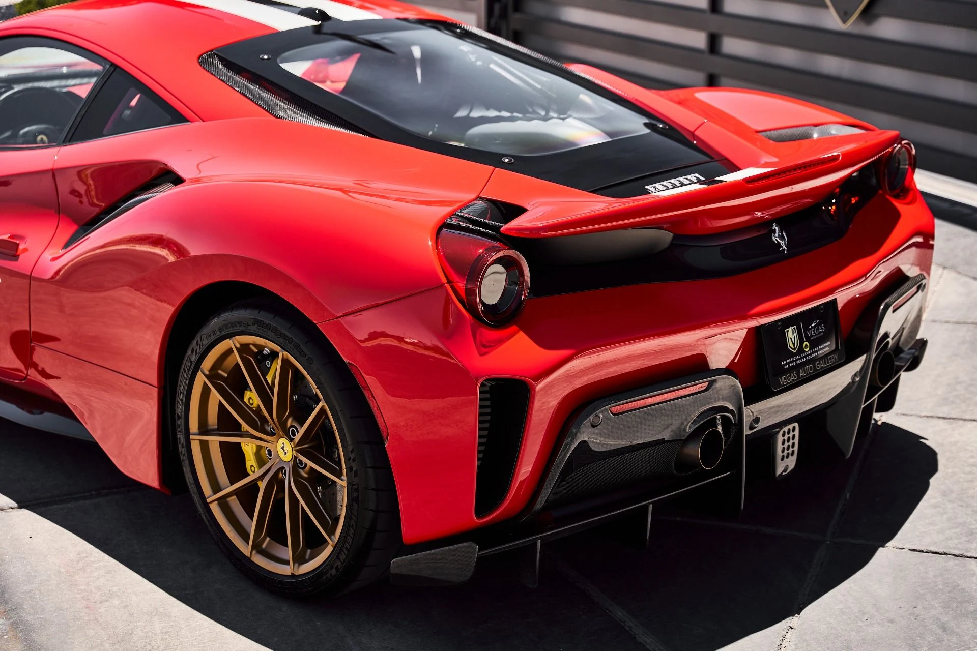 mph010_1536616737_Used_2020_Ferrari_488_Pista_1783794200_017076de4f