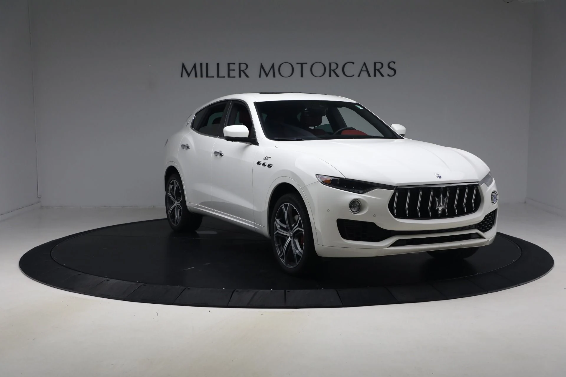 mph010_1540755456_Used_2023_Maserati_Levante_GT_1788557801_fb11566752