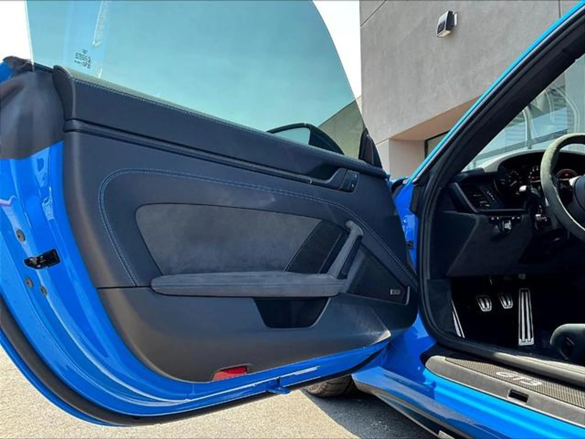 mph010_1545172697_w_Uu8_X88w_Fk_FZ_Lb_K6y_X9w_J_Vw_Bck_bd77df990b