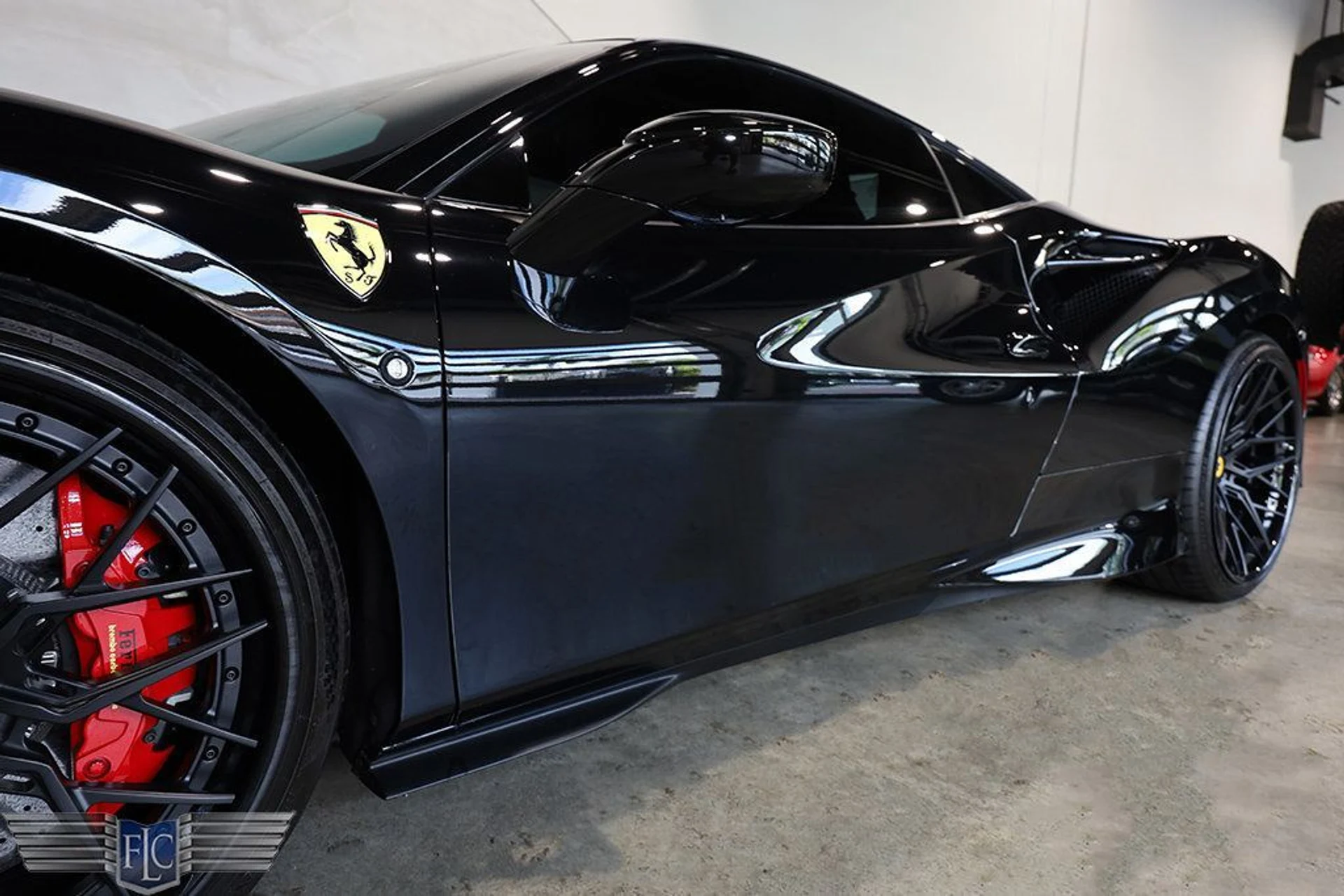 mph010_1548885316_used_2020_ferrari_f8_tributo_coupe_9689_22960423_11_1024_6b8e5aa1d7