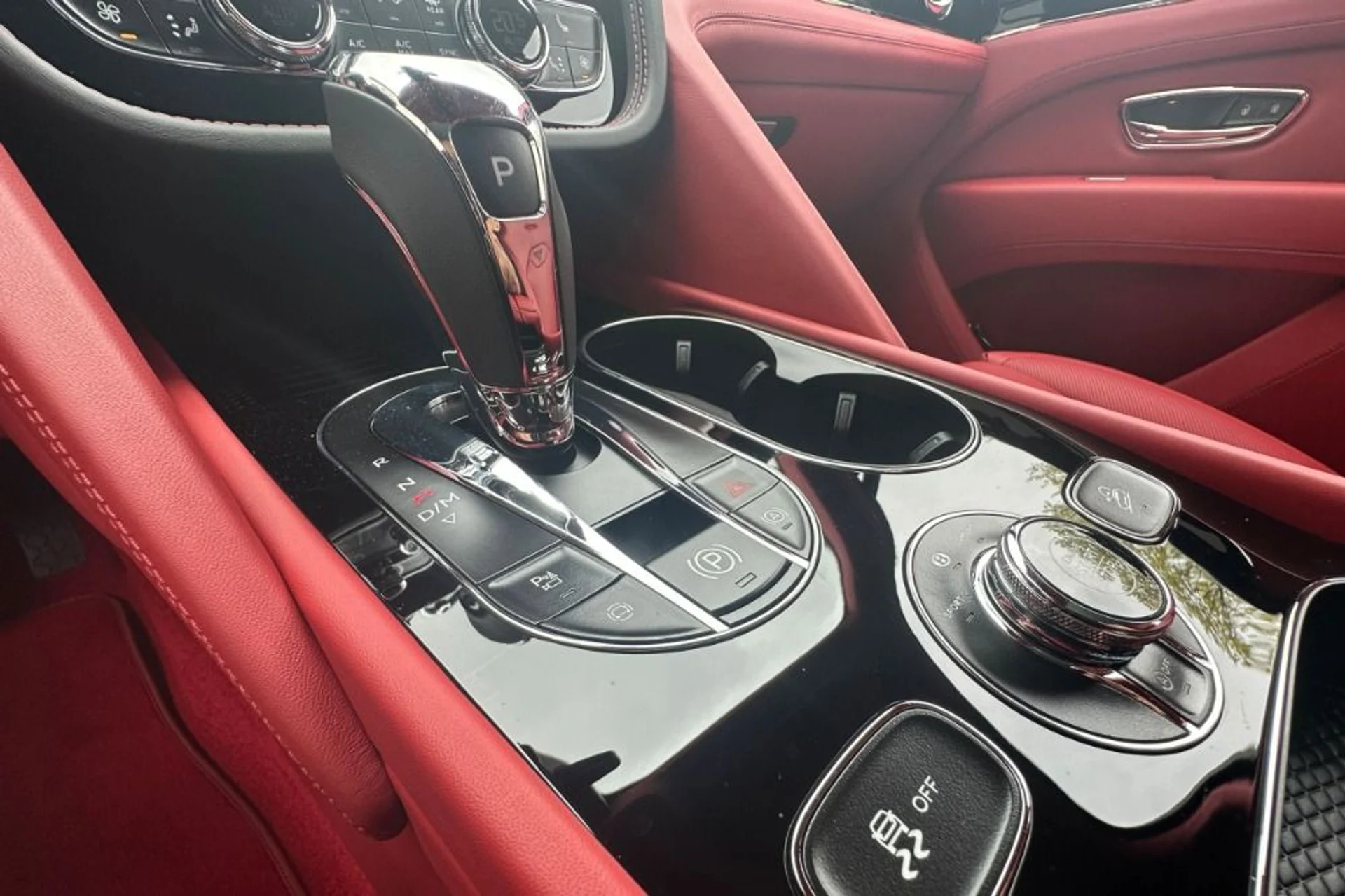 mph010_1550066899_New_2026_Bentley_Bentayga_1777900217_9609ad16f1
