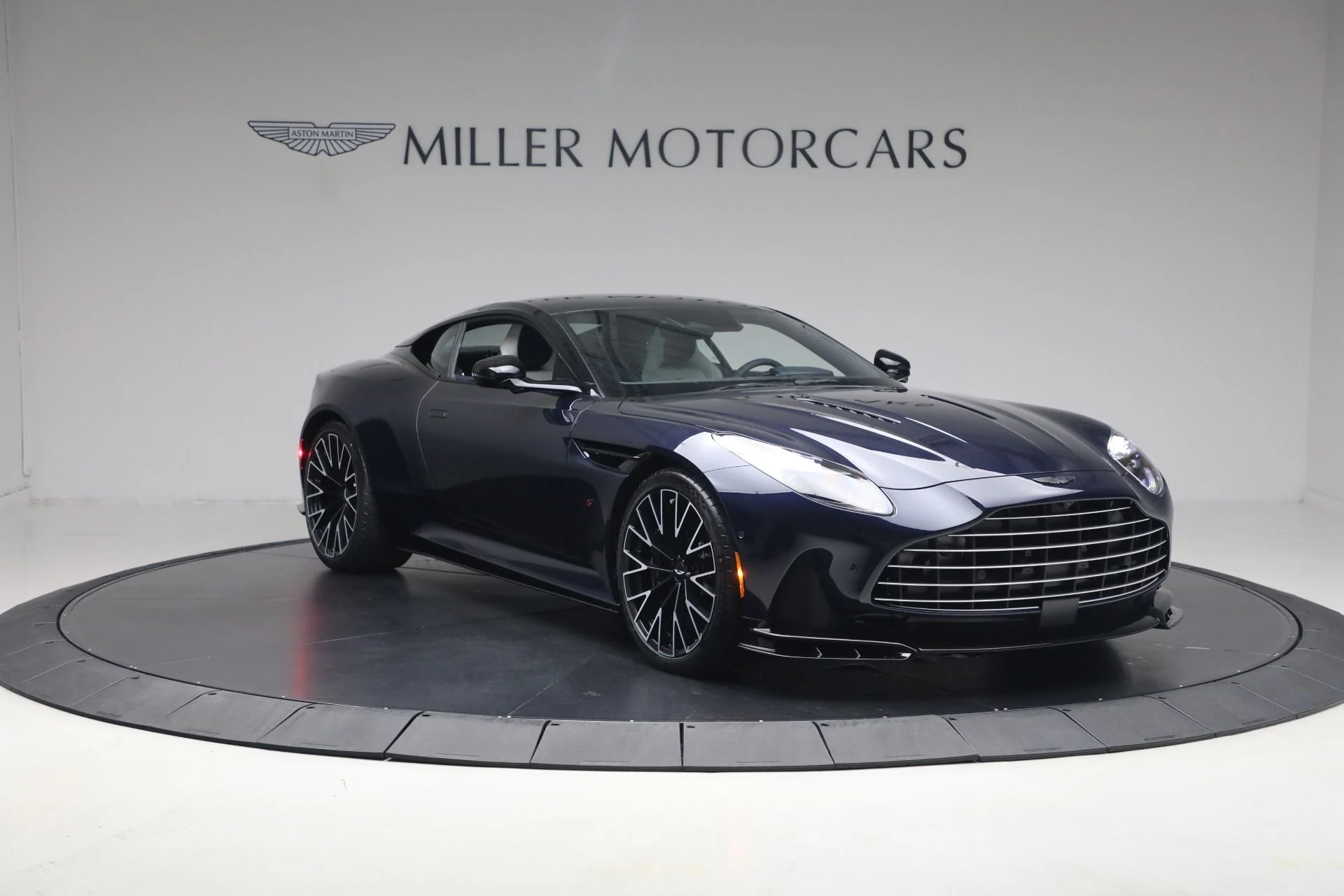 mph010_1563503925_New_2026_Aston_Martin_DB_12_S_1780512409_b36bfbb558