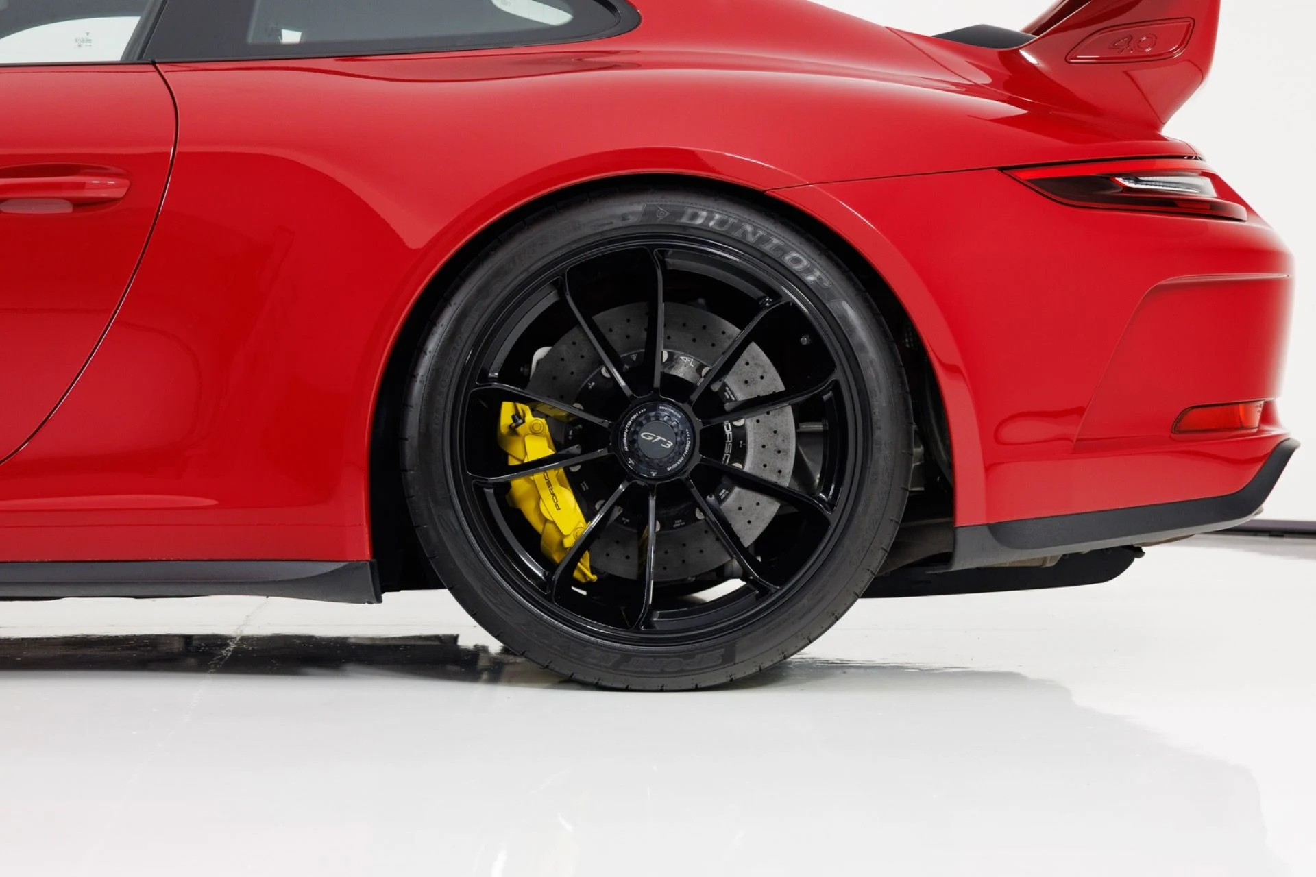 mph010_1569176234_Used_2018_Porsche_911_GT_3_1781113308_5007ad6848