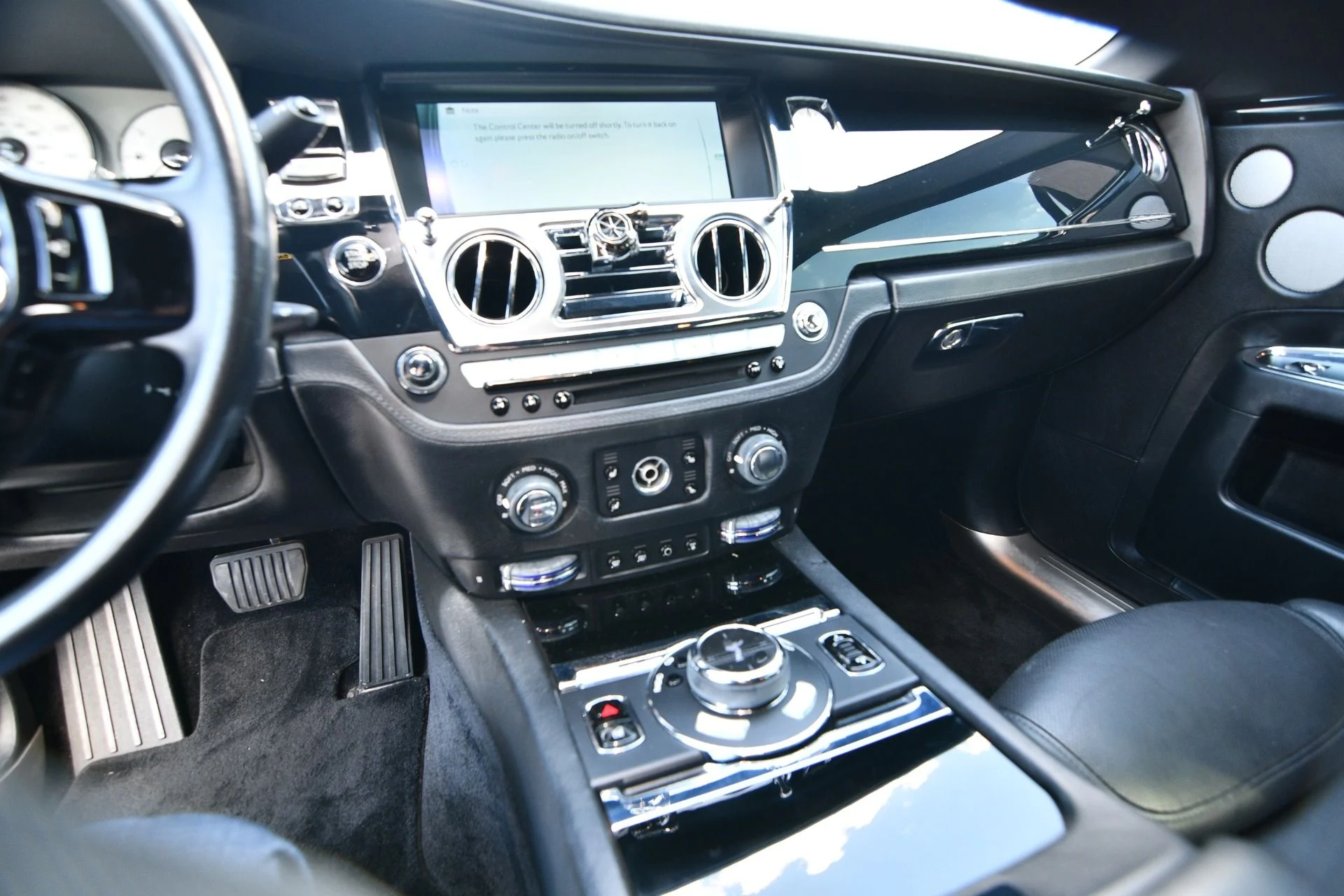 mph010_1580415601_Used_2015_Rolls_Royce_Ghost_1791934308_c045dfd3f8