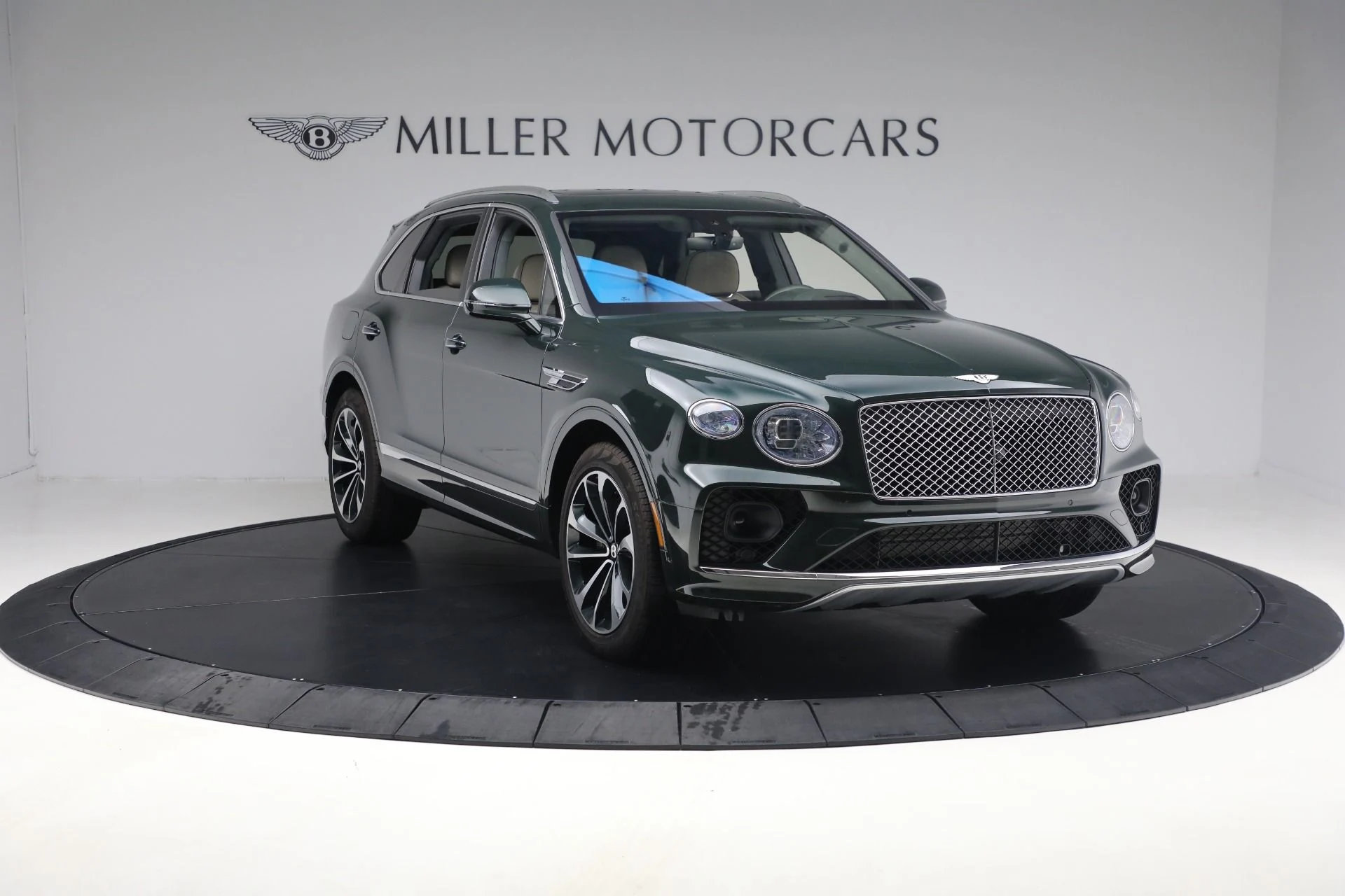 mph010_1587196536_New_2023_Bentley_Bentayga_V8_50bb420d36