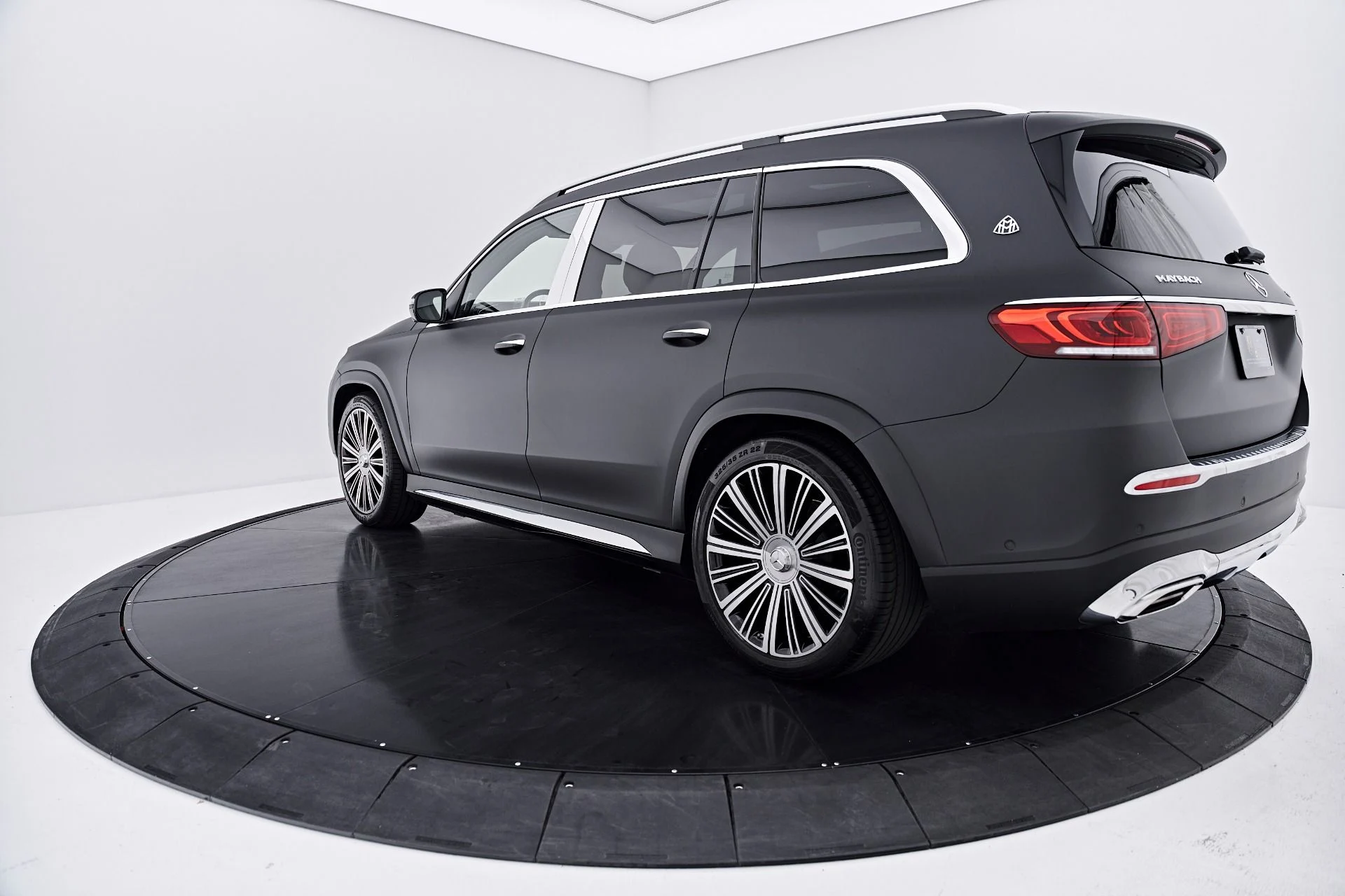 mph010_1590248983_Used_2023_Mercedes_Benz_GLS_Maybach_GLS_600_1788558514_49c2598260