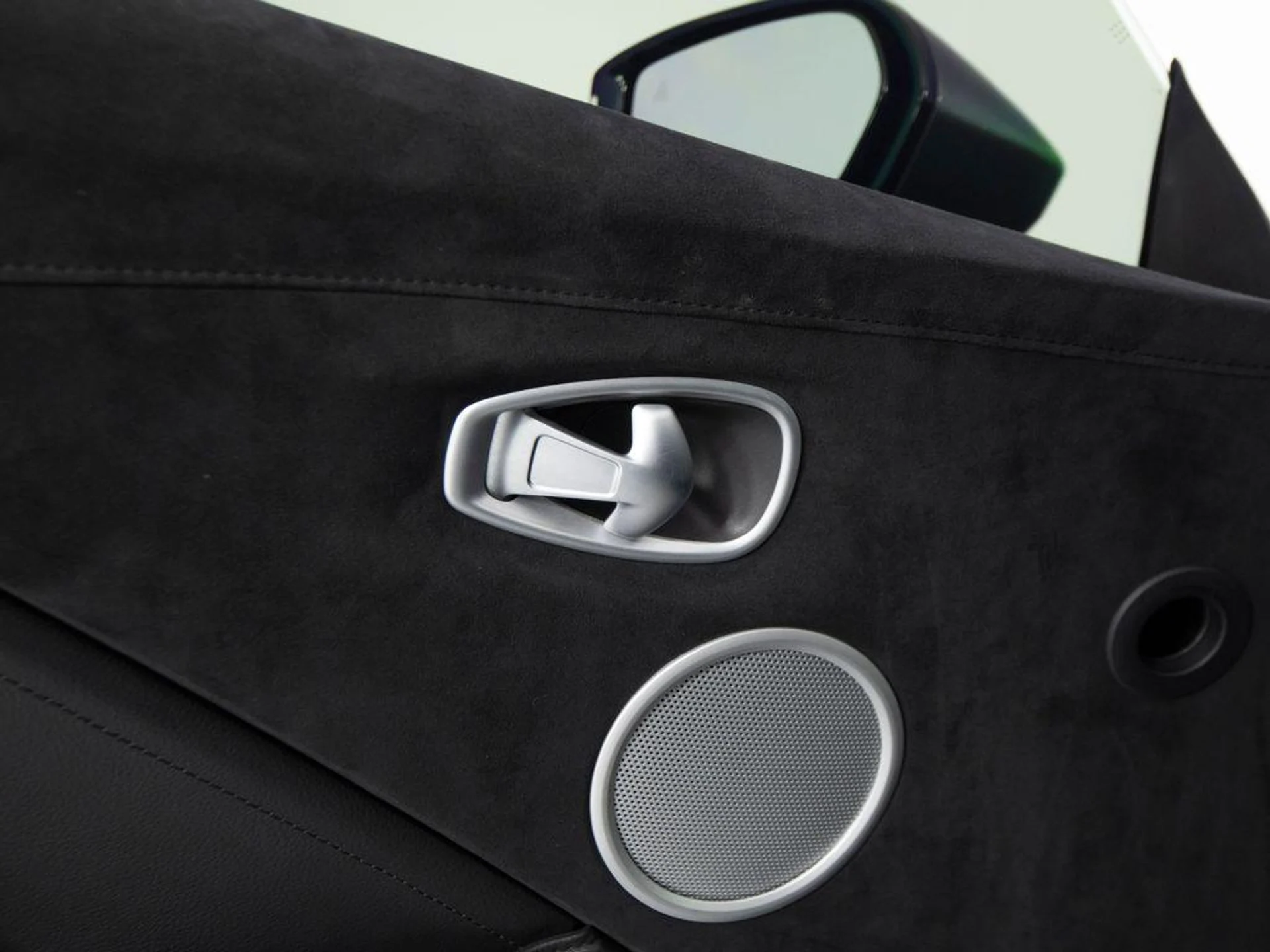 mph010_159152954_jcl_ROQQO_Dy_Pg7so_Nx_T9v_Wa1ggg_f58891daeb