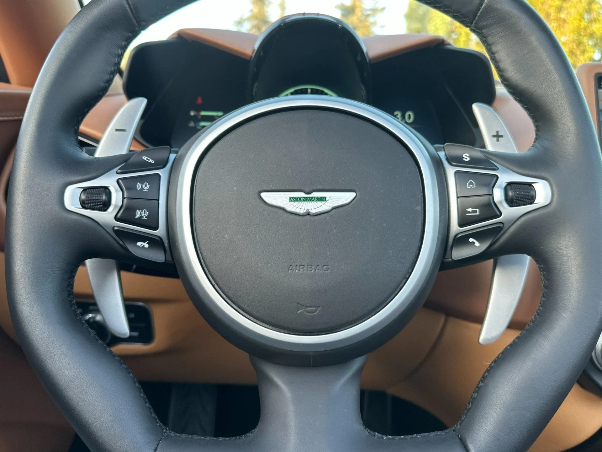 mph010_1592798971_Used_2021_Aston_Martin_Vantage_1764949774_ab5757f915