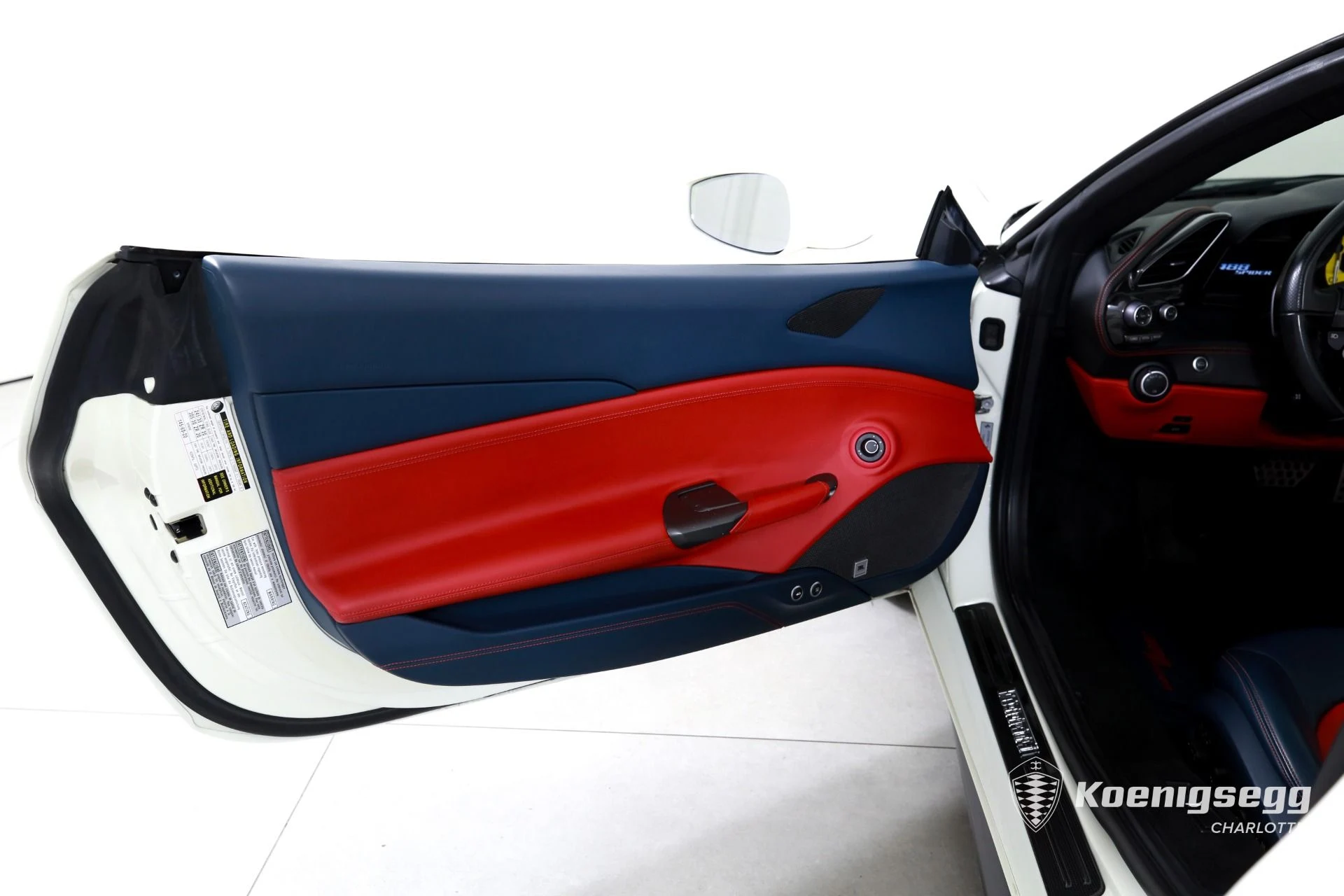 mph010_1603032597_Used_2018_Ferrari_488_Spider_1782838547_08f9bfdeff