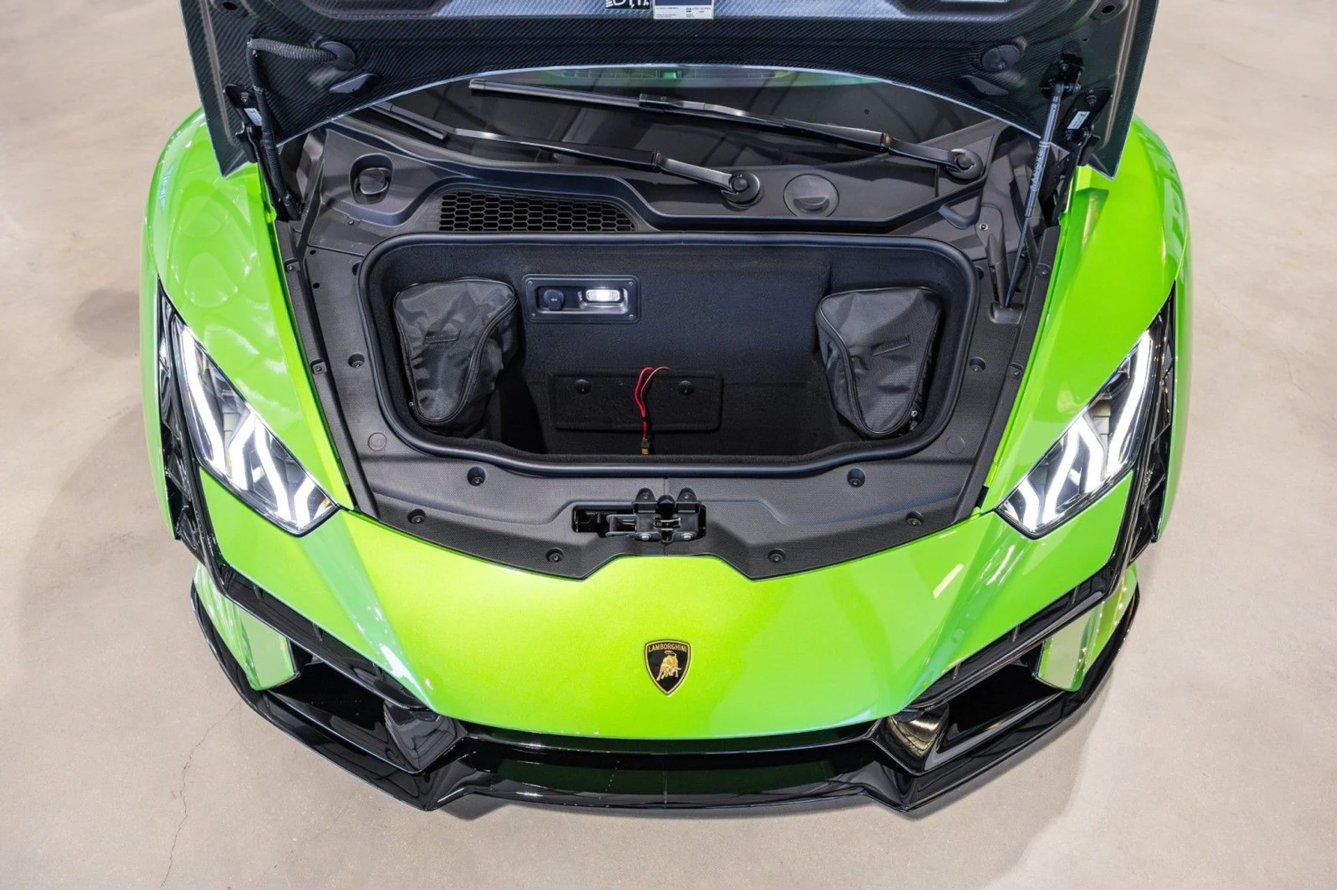 mph010_1615403966_Aw_adce56e1e6