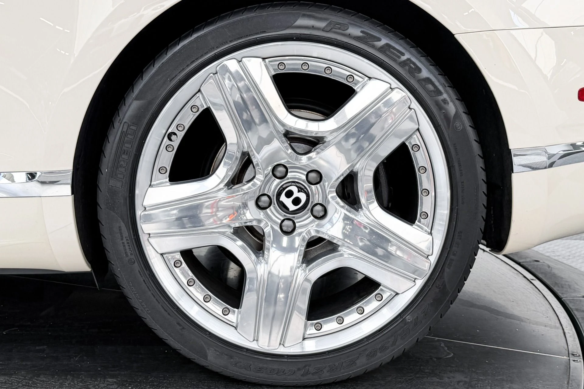 mph010_1615716737_Used_2015_Bentley_Continental_GTC_W12_Mulliner_Driving_Specification_1785523286_57f8a9b0a3
