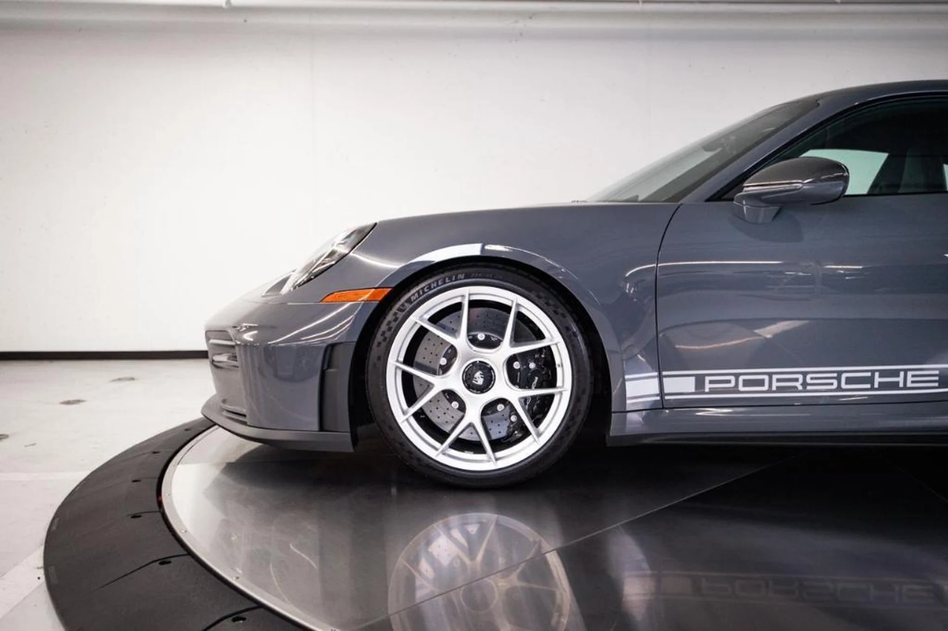 mph010_1620907821_v_ZD_4_K1_T7uj9r9a_Y7_XO_Snt_Lm_Oa_Yo_4ca06cdd22