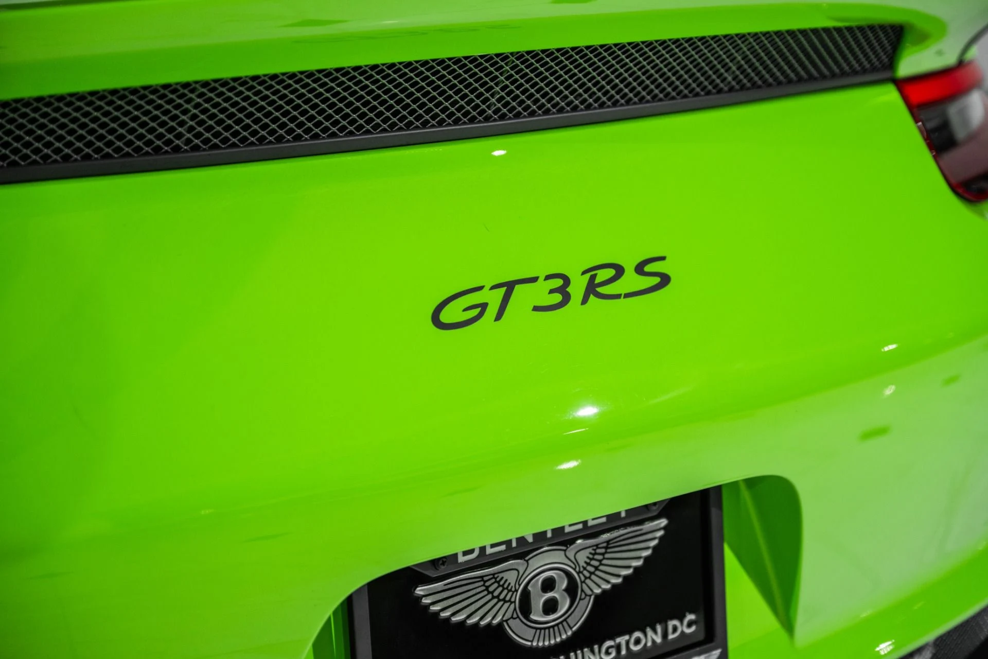 mph010_1621492401_Used_2019_Porsche_911_GT_3_RS_1761058034_0745477545