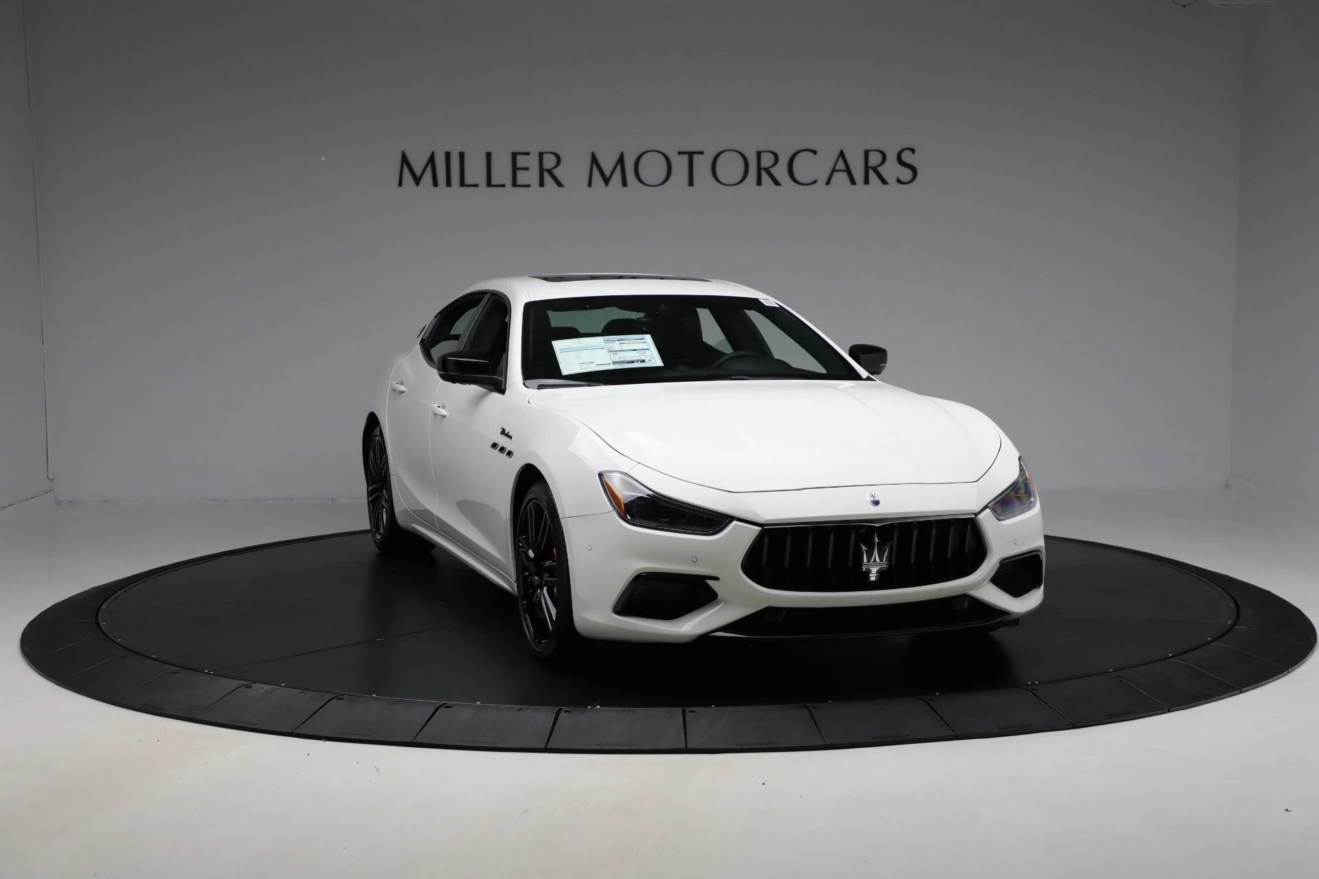 mph010_1623671857_New_2024_Maserati_Ghibli_Modena_Ultima_Q4_87a6fc197b
