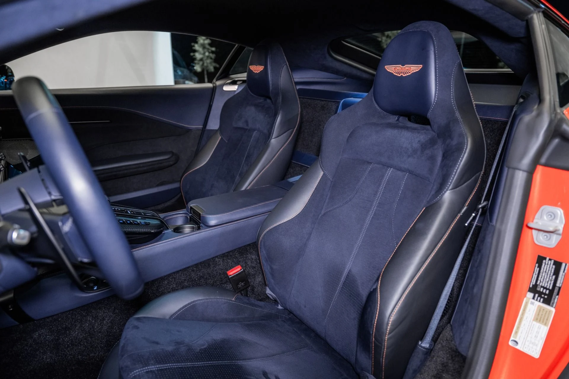mph010_1628884420_Used_2025_Aston_Martin_Vantage_1754335114_1319a49363