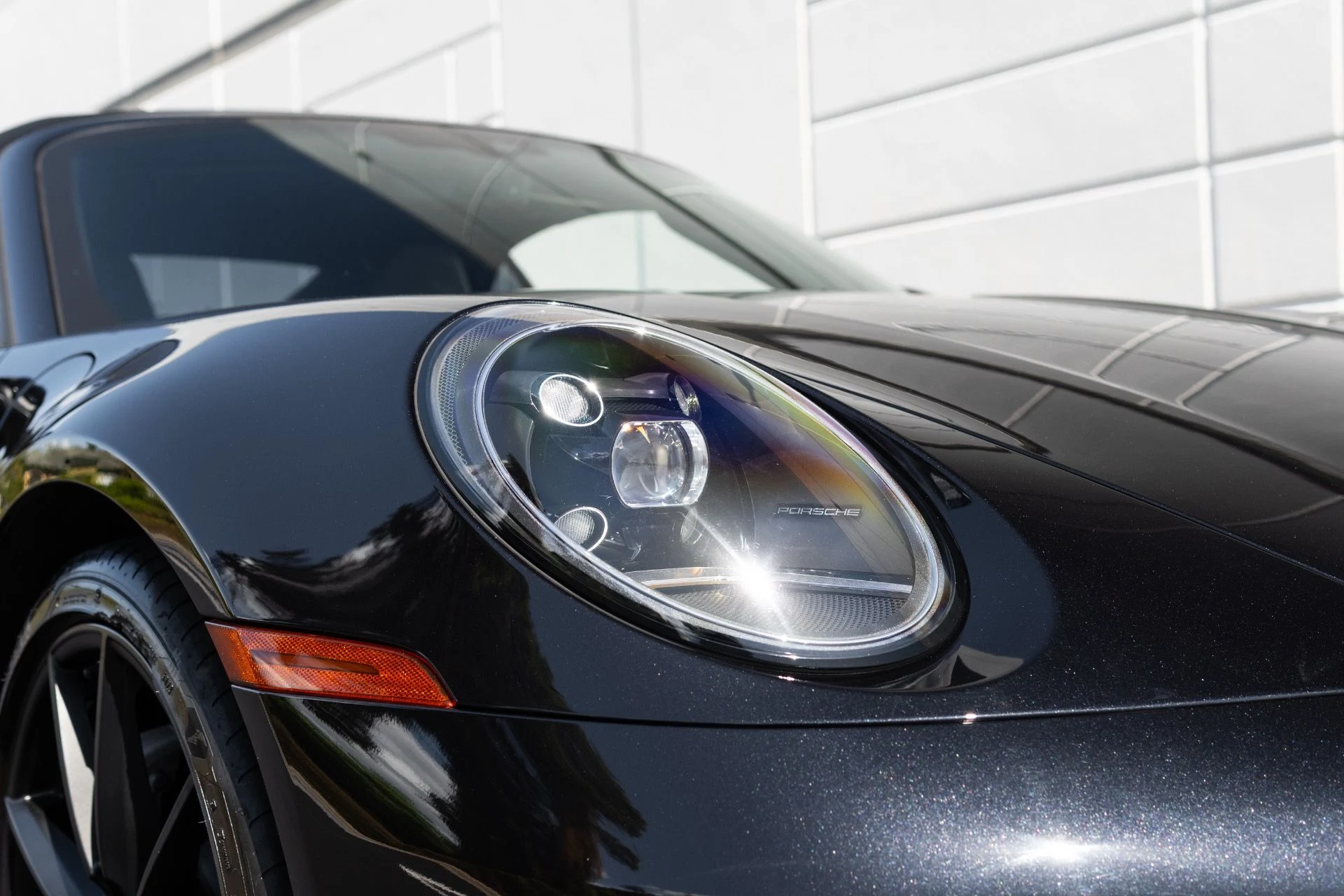 mph010_1631447128_Used_2021_Porsche_911_Carrera_1772596654_ad5450dd66