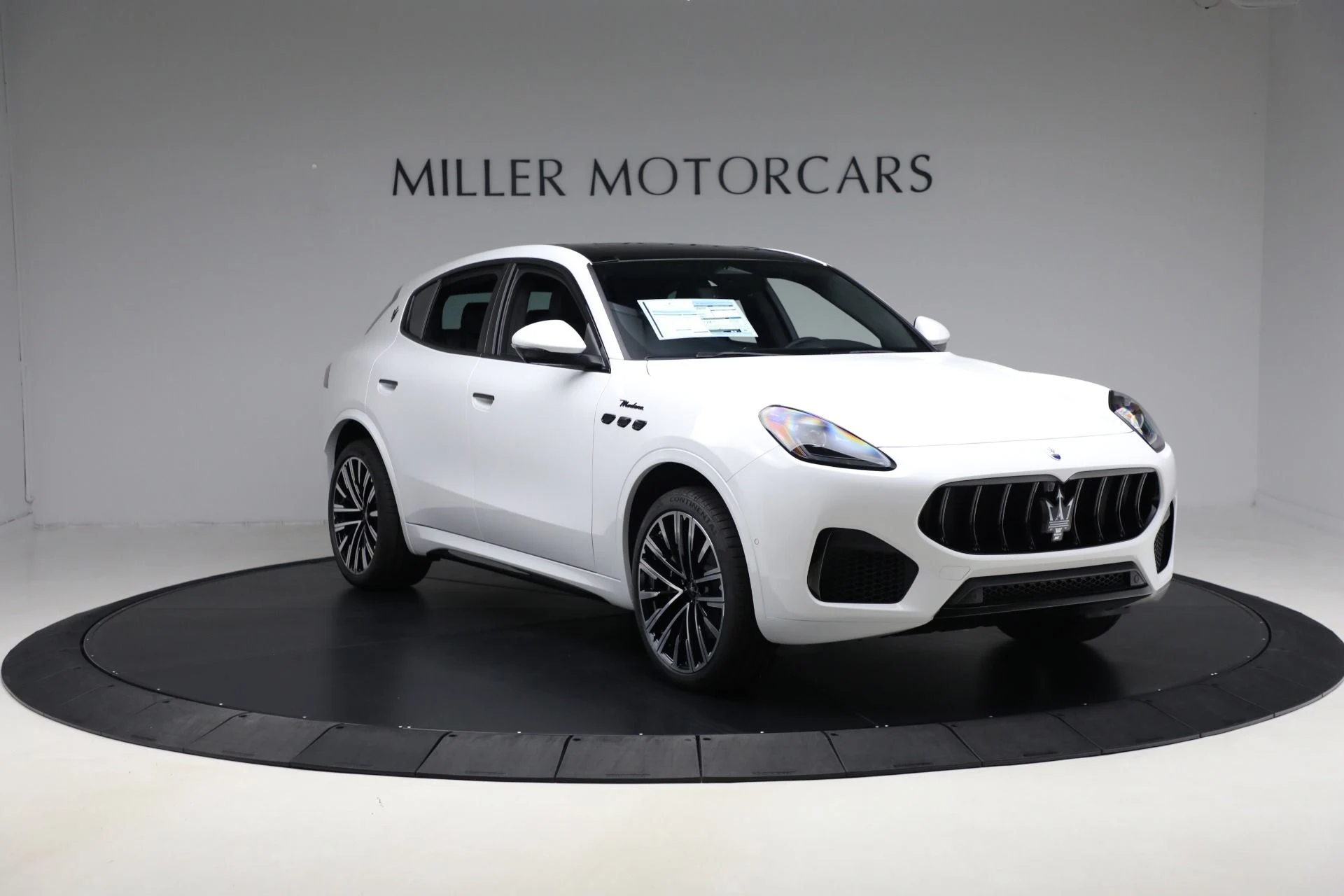mph010_1639044148_New_2025_Maserati_Grecale_Modena_1760728930_4c6b9426bd