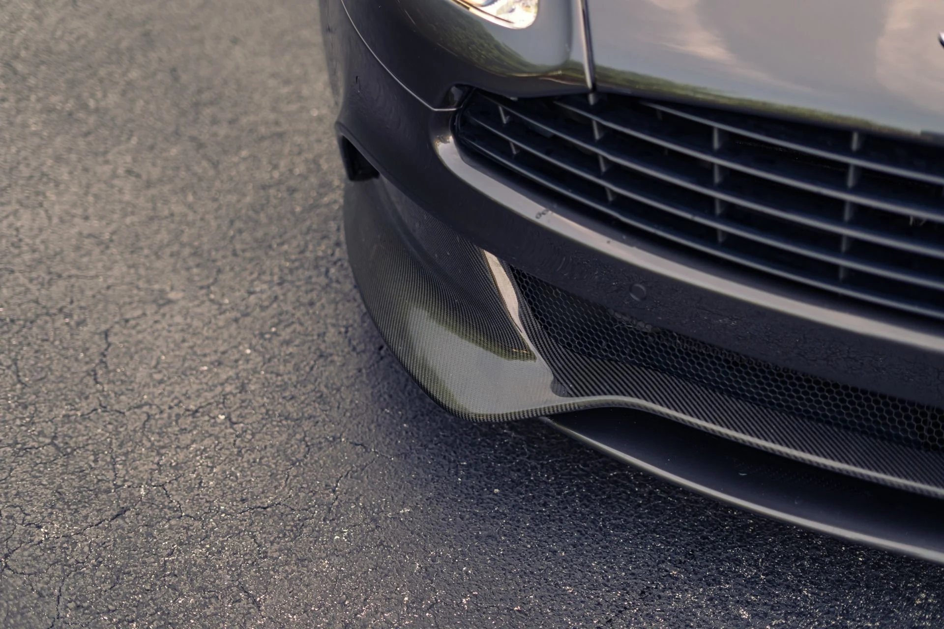 mph010_1643929887_Used_2014_Aston_Martin_Vanquish_Carbon_Exterior_Package_1783984882_4ceed7c212
