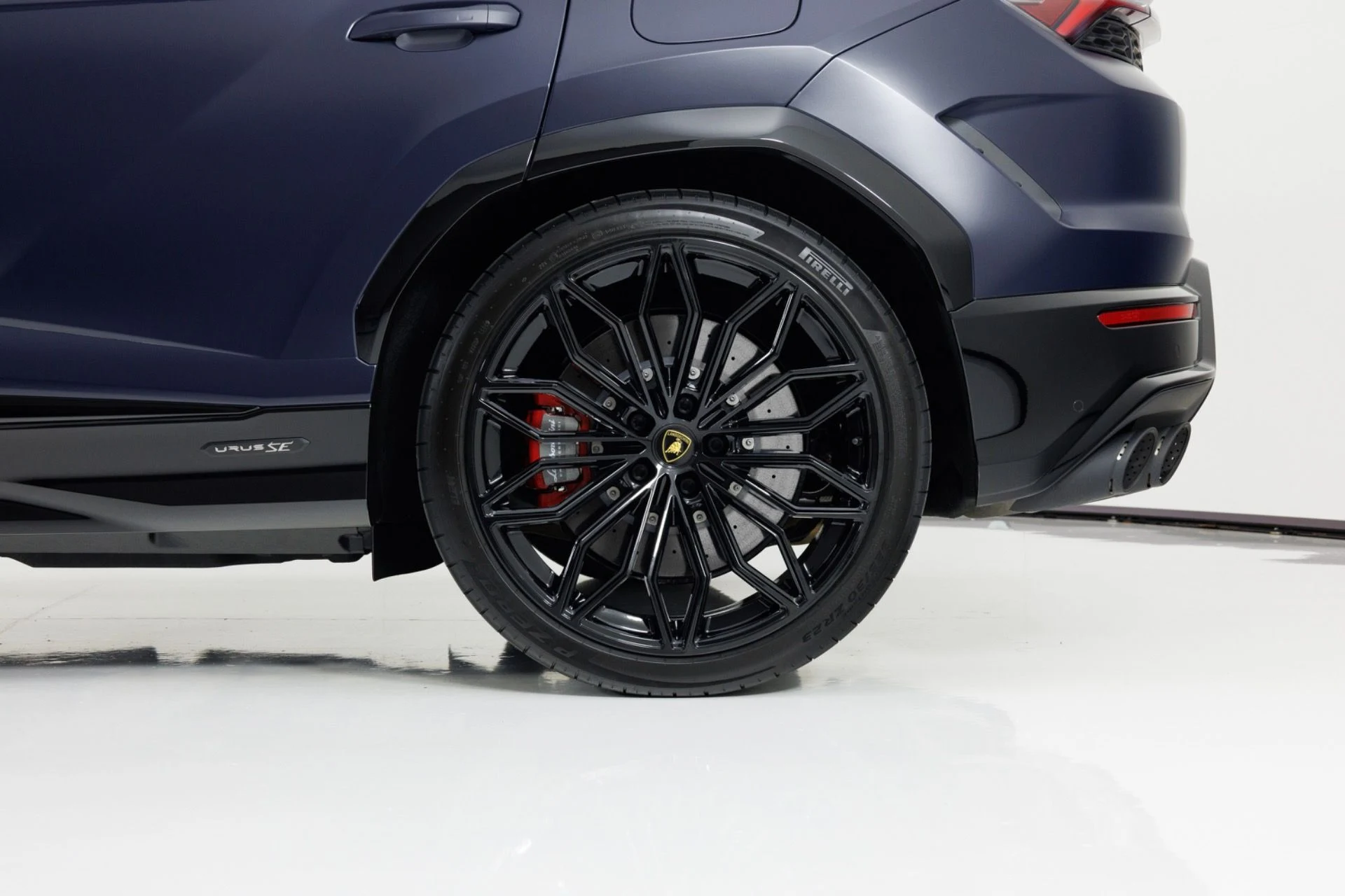 mph010_1654935589_Used_2025_Lamborghini_Urus_SE_1779304699_8039797e99