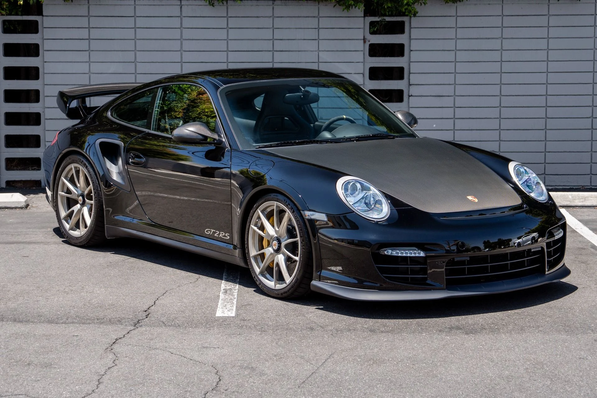 mph010_1661977437_Used_2011_Porsche_911_GT_2_RS_1752601691_41e16820d3
