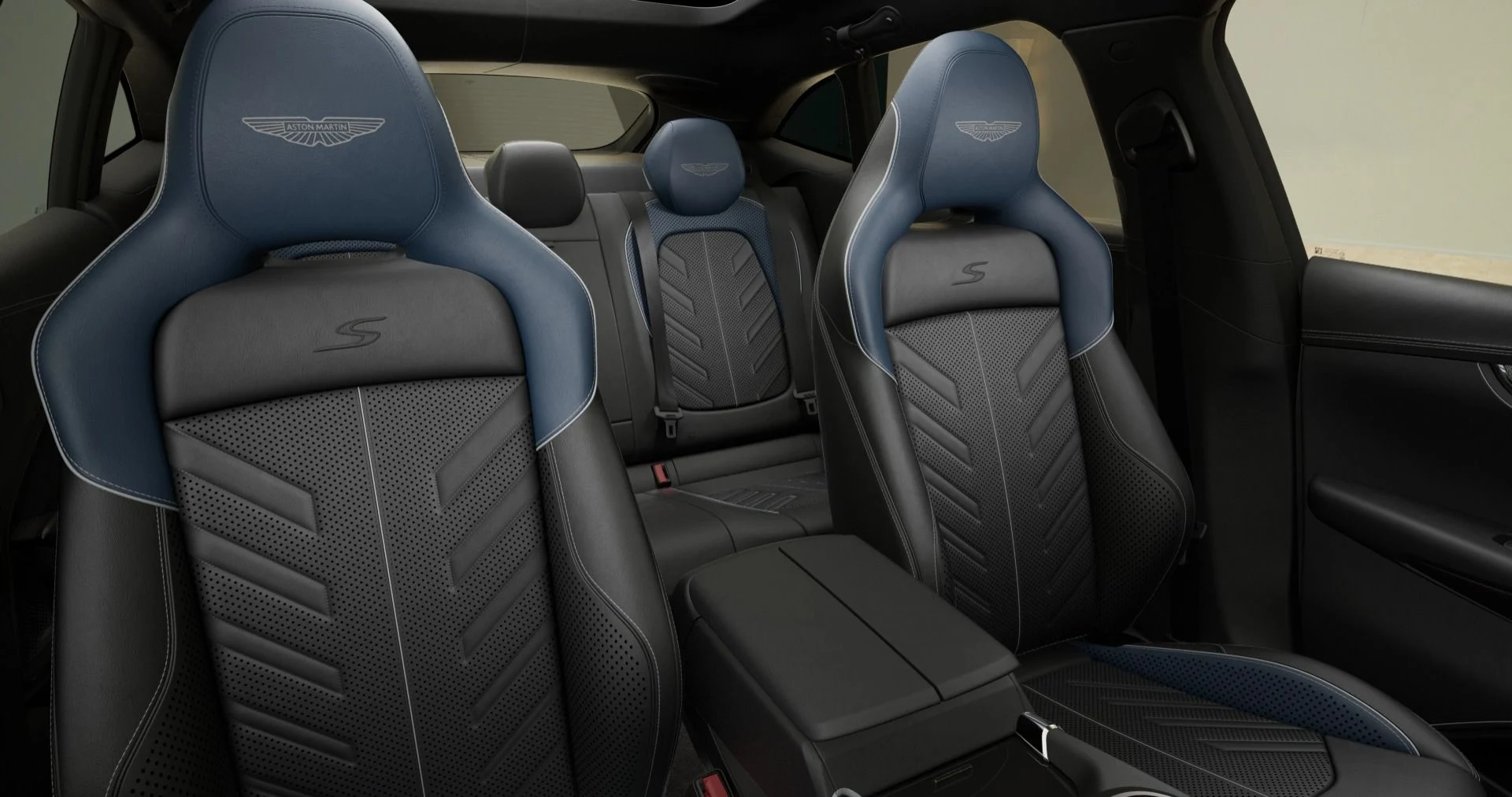 mph010_1663726736_New_2026_Aston_Martin_DBX_S_1766512158_51a042c51d