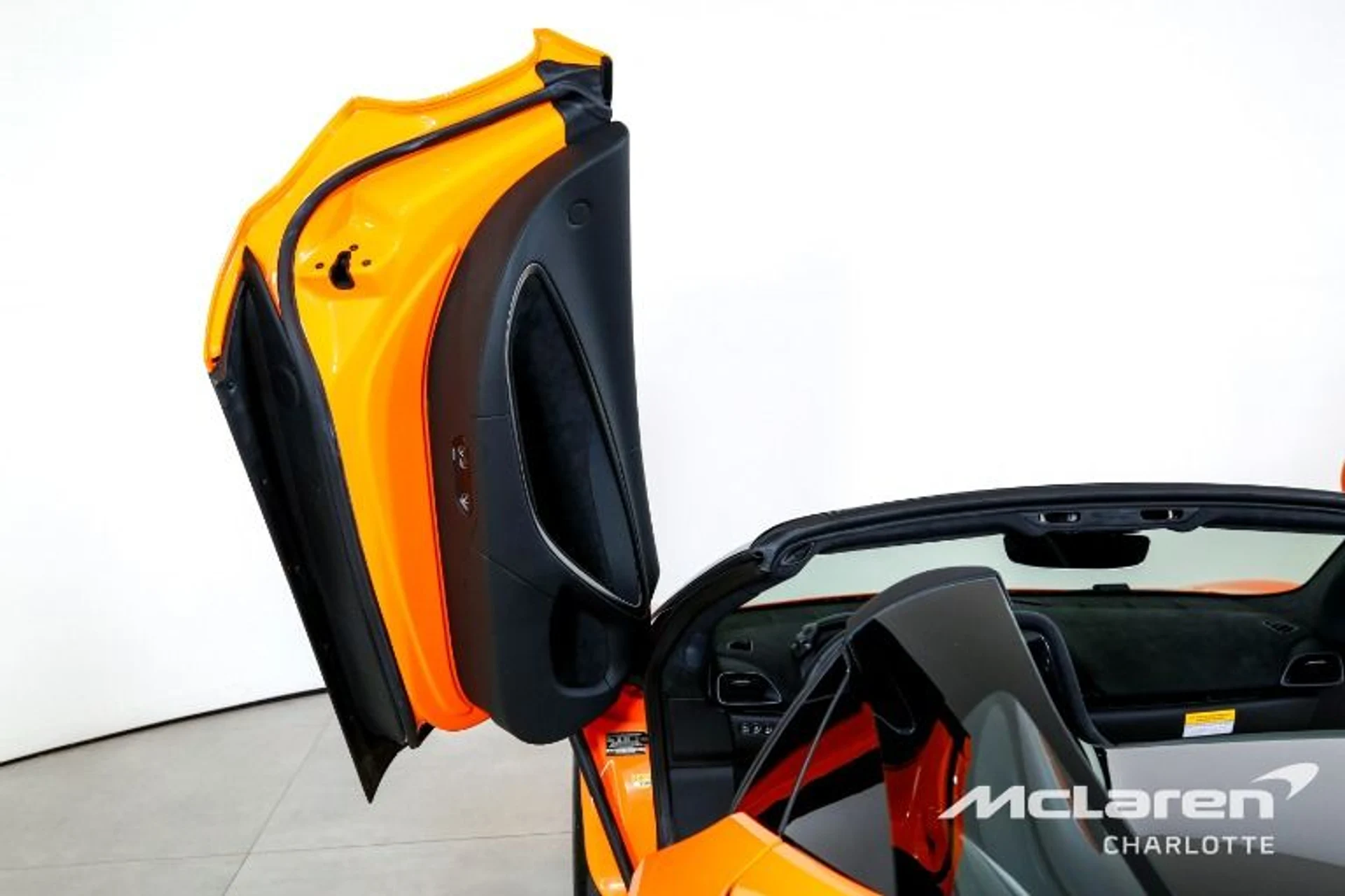 mph010_1666674057_New_2026_Mc_Laren_Artura_Spider_7bcd49b656