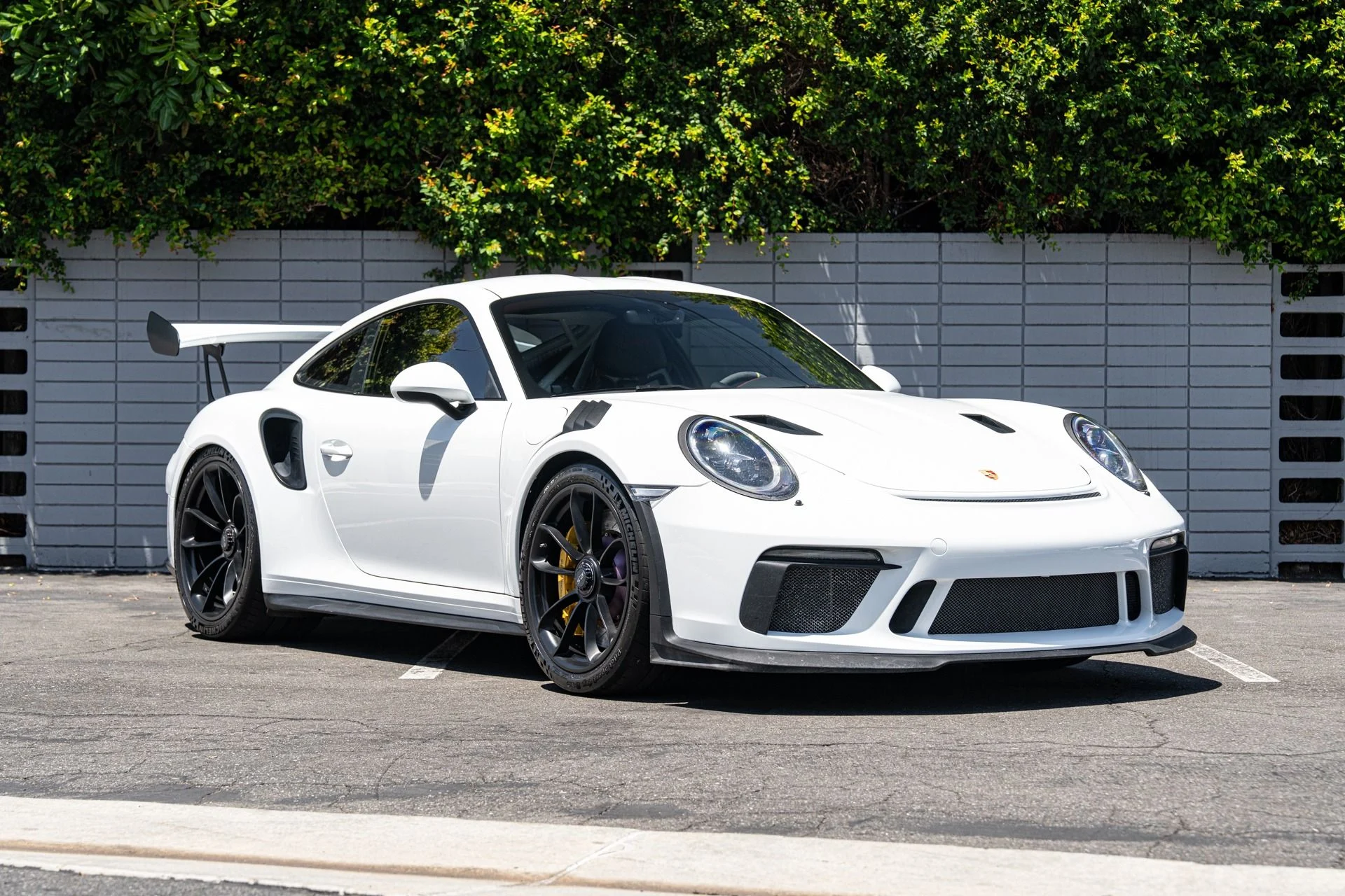 mph010_1674464924_Used_2019_Porsche_911_GT_3_RS_1754072603_fce9aadfd3