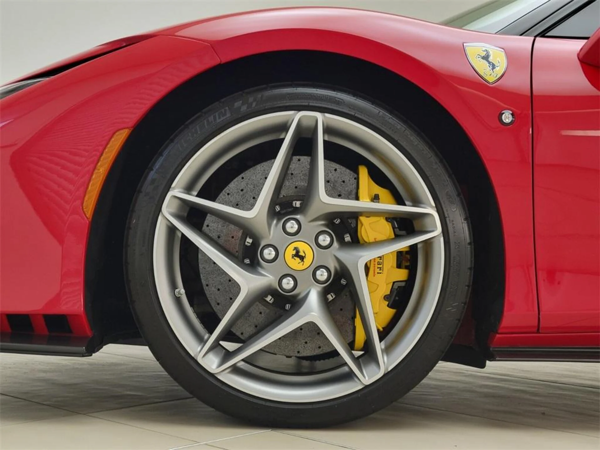 mph010_168271838_Used_2020_Ferrari_F8_Tributo_1716042519_474c311e04