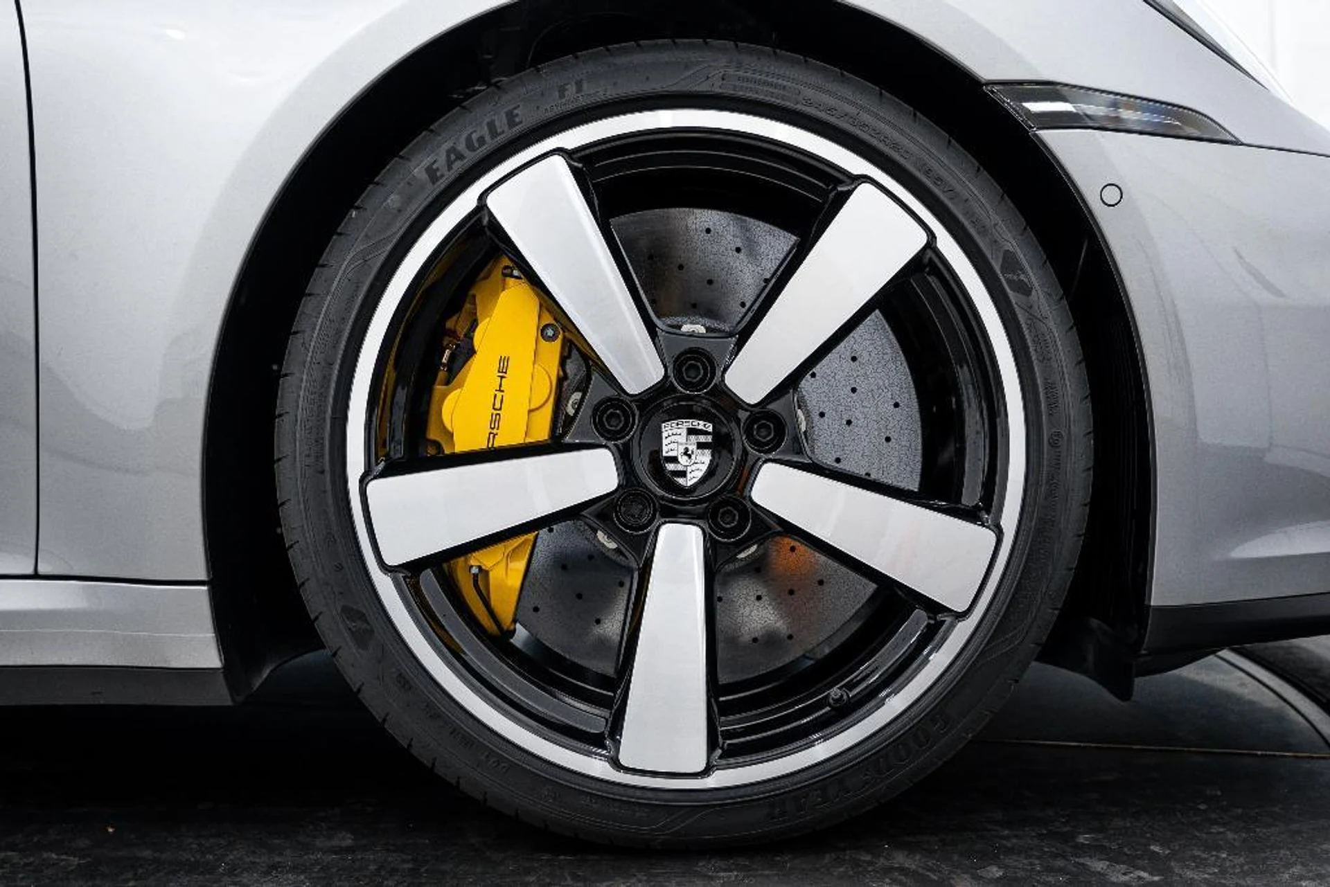 mph010_1686286744_Sjs_Du_Pmx10e3_LYA_26_YB_9j_Zl_Aymo_e6c696b046