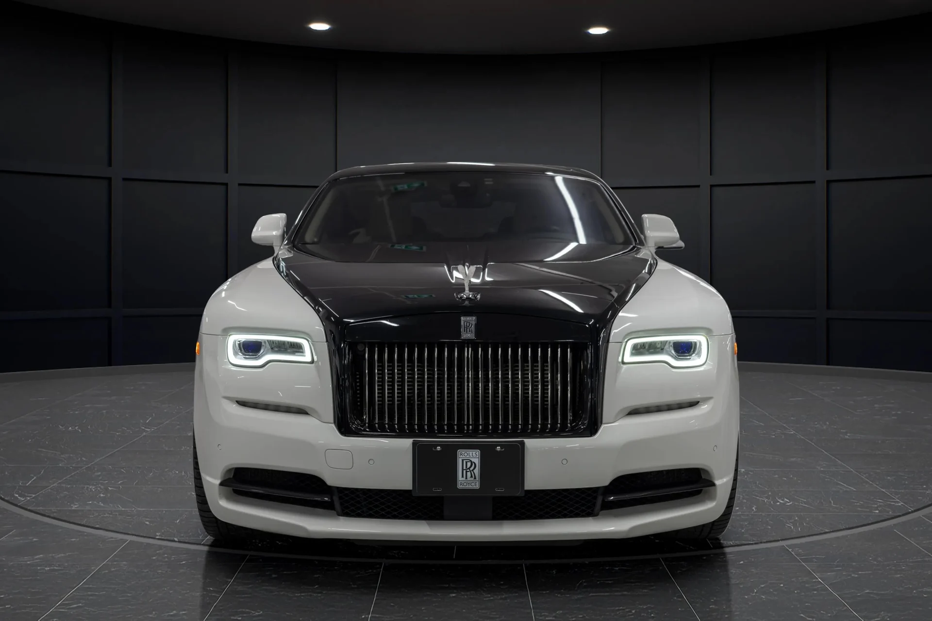 mph010_1686664104_e5a6df05_75ac_42ae_a7cb_26df26413473_201720_Rolls_Royce20_Wraith2028_SCA_665_C56_HUX_8653929_9_4fcd03fd23