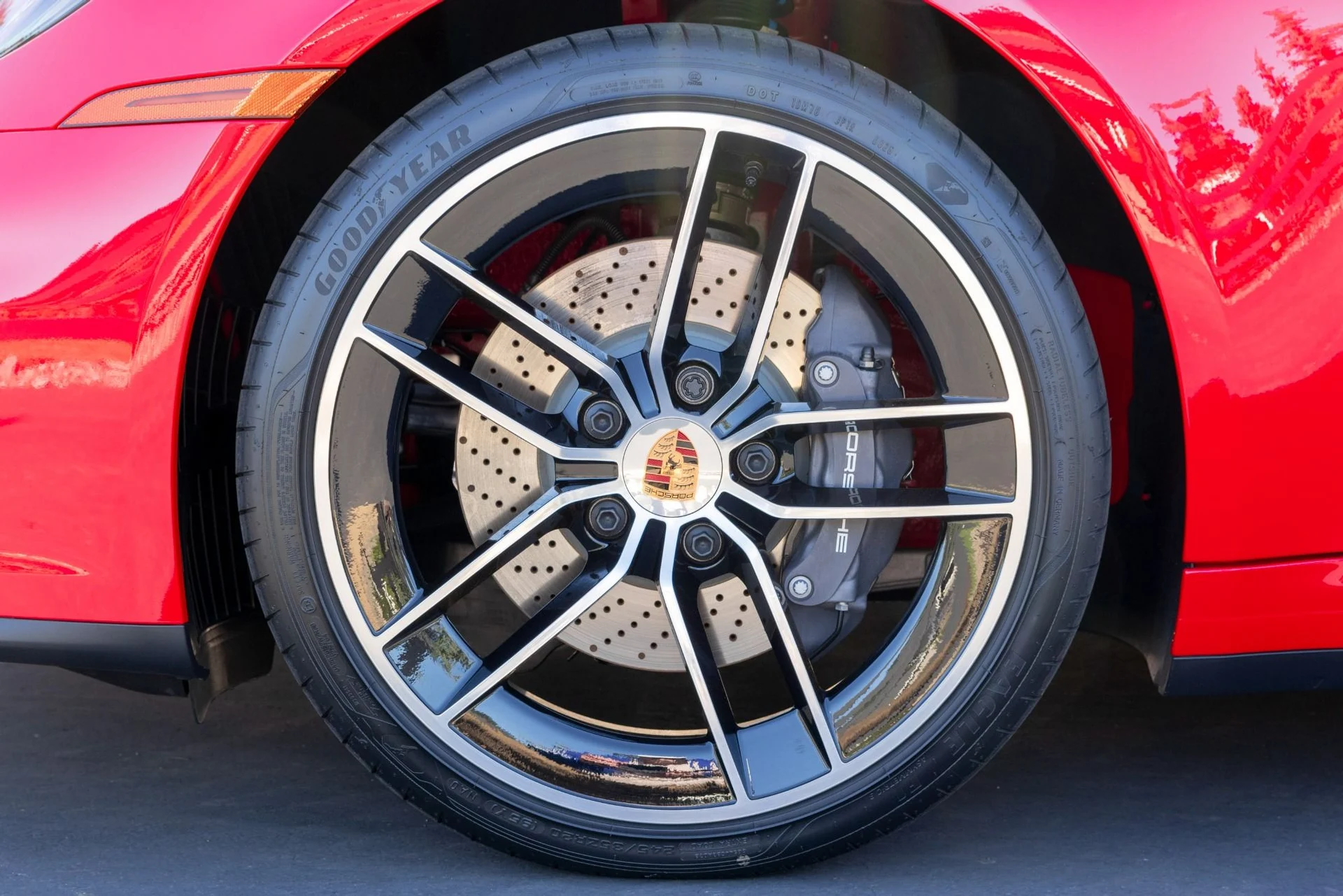 mph010_1696344860_Used_2026_Porsche_911_Carrera_T_1792602087_4f8b541367