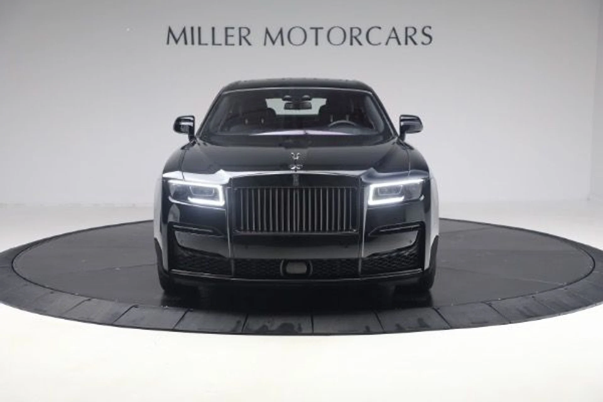mph010_1698449430_Used_2022_Rolls_Royce_Black_Badge_Ghost_52530217a8