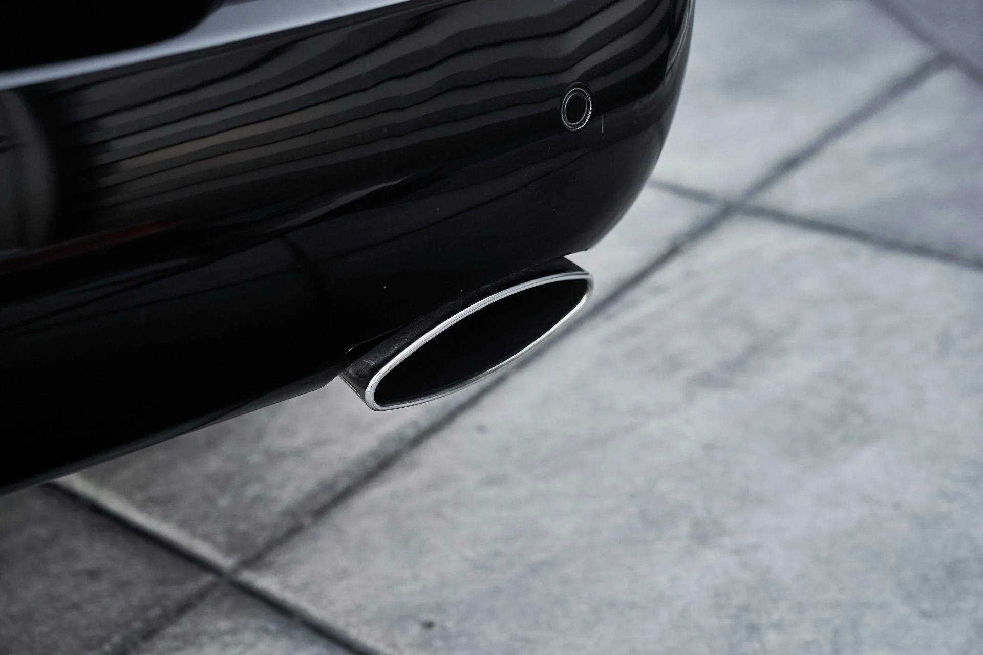 mph010_1698506456_Used_2009_Bentley_Azure_Base_1765906113_288597f11b