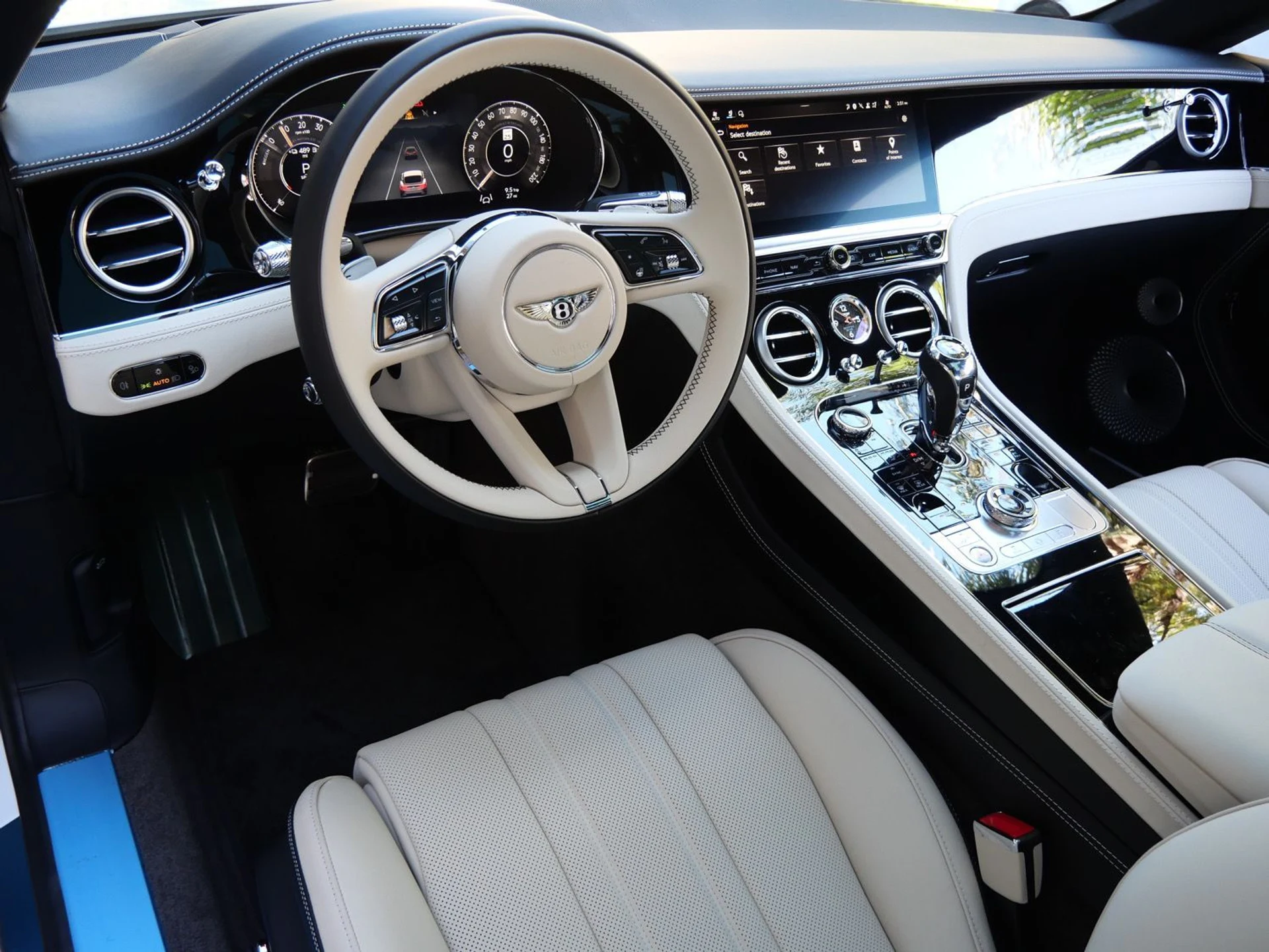 mph010_170538363_d38c2ce05ba0ec44ce1240a5965f8a47x_b84581c4b4