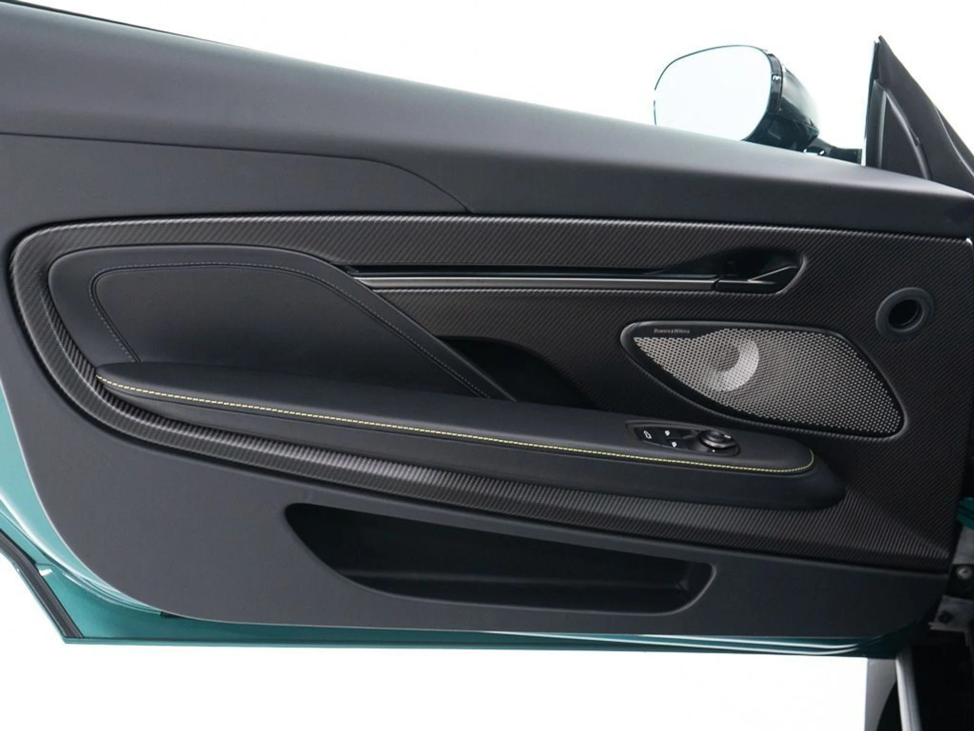 mph010_1706053868_5bef14586448840f33145d1b0c6a4264_07a52438b3