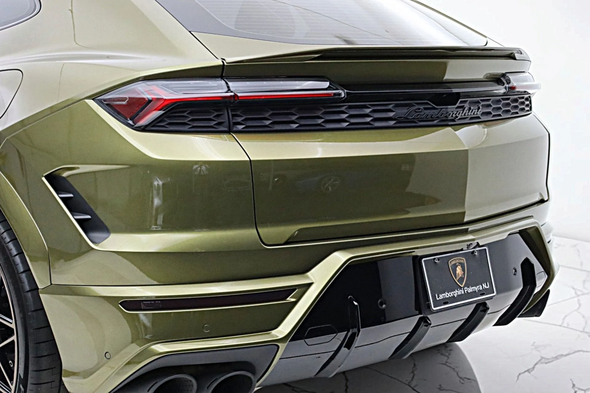 mph010_1708430233_Used_2026_Lamborghini_Urus_SE_78c23e6b9e