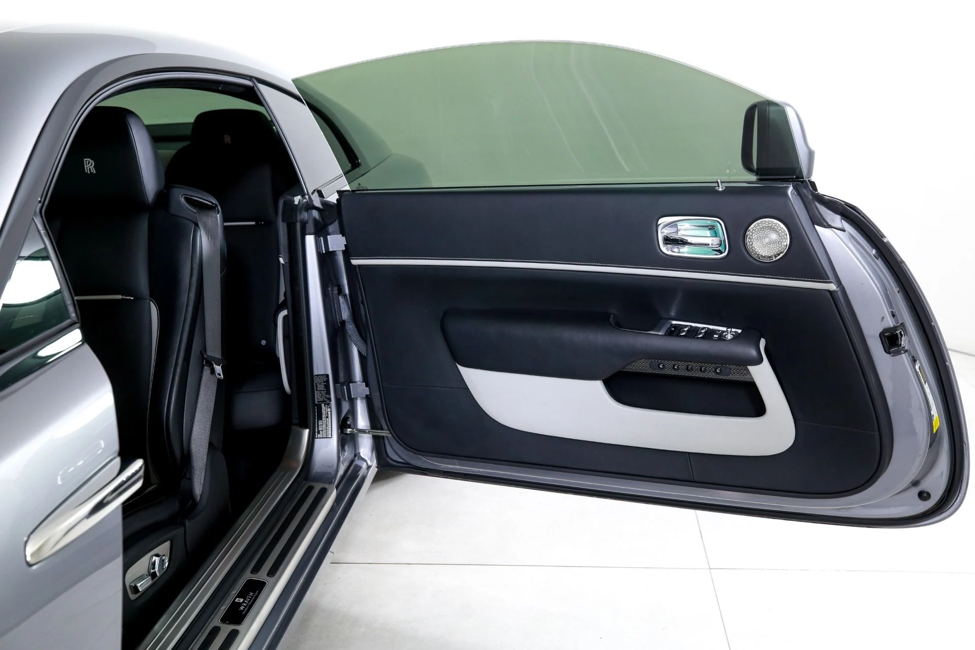 mph010_1709475642_Used_2020_Rolls_Royce_Wraith_Black_Badge_1772227787_00744968c0