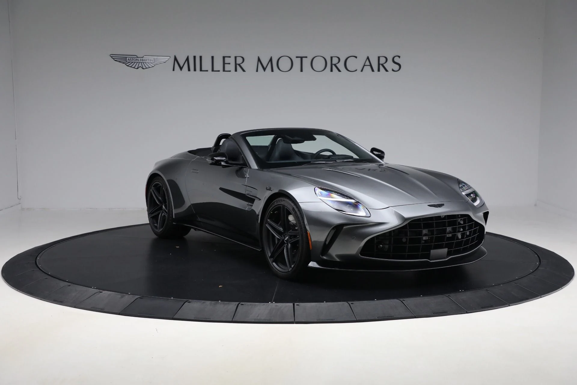 mph010_1711284422_New_2026_Aston_Martin_Vantage_Roadster_c65fcc15e6