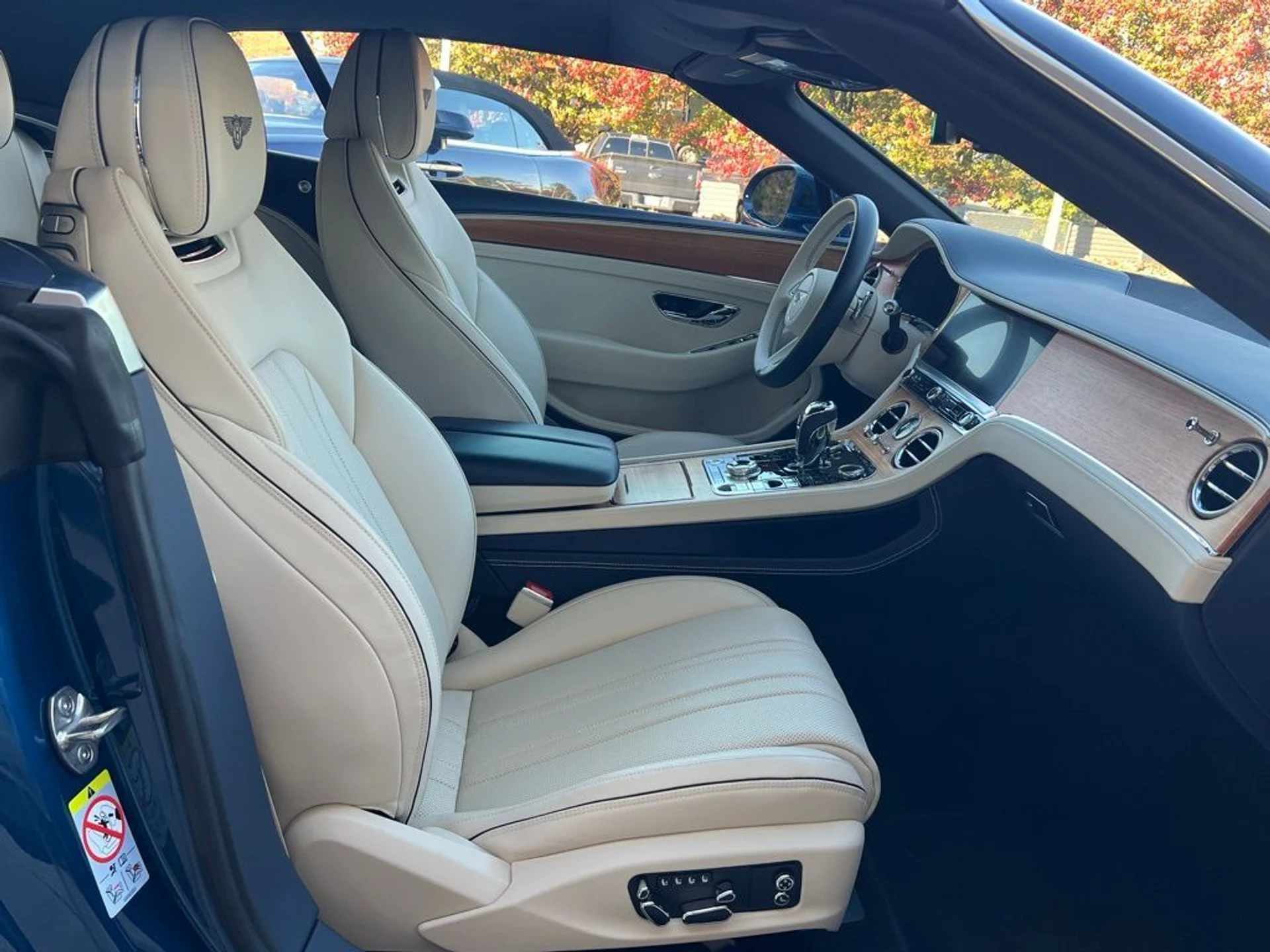 mph010_1713307998_1eea8f65123fa5c6b3f4cca4641966c1x_eb411ecf05