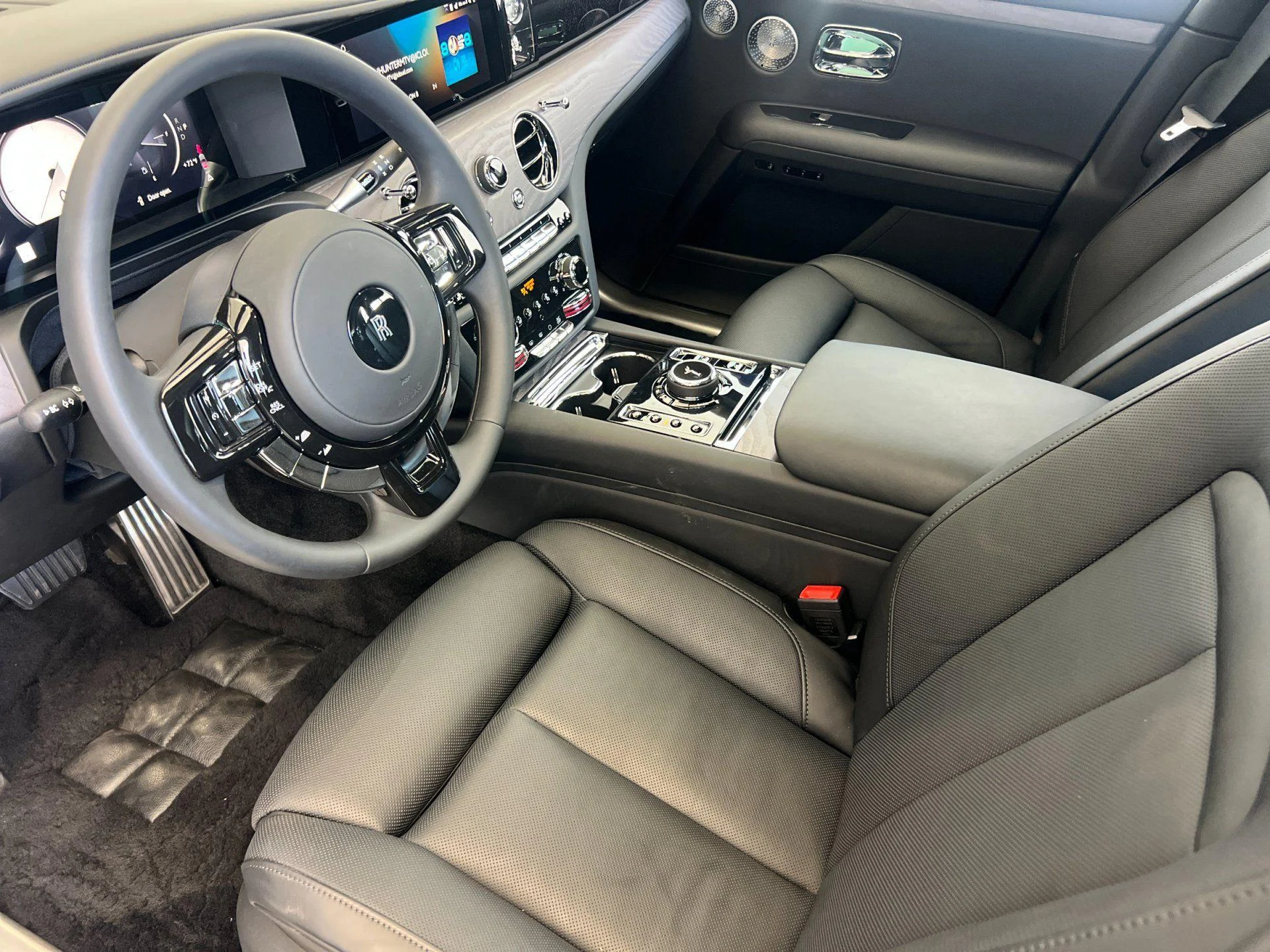 mph010_1716970554_Used_2026_Rolls_Royce_Ghost_1780994438_387a32fba7