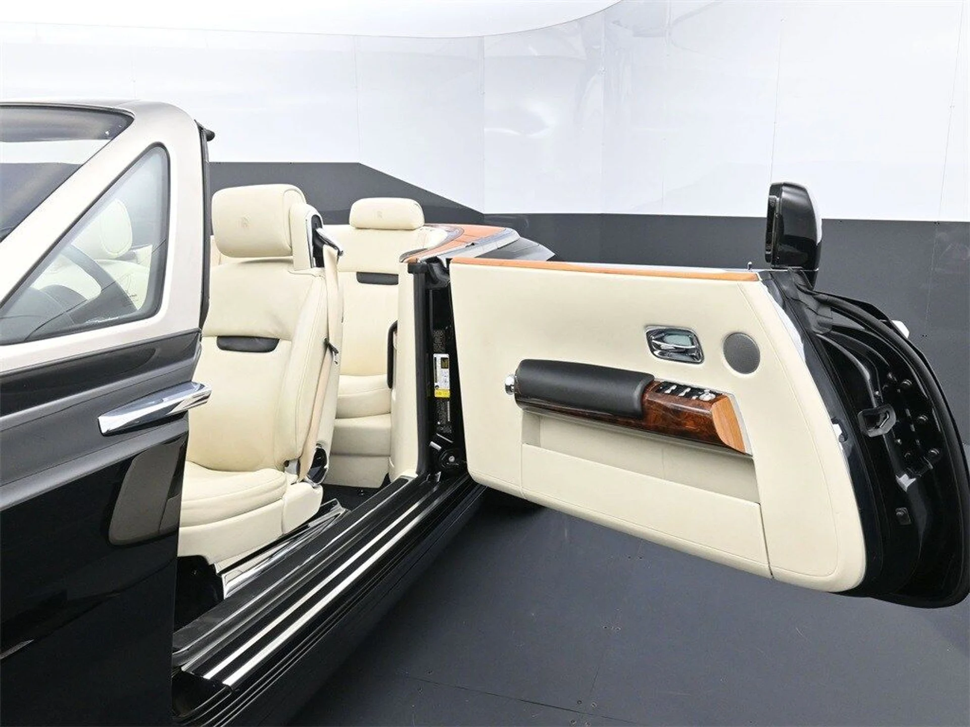 mph010_1720996901_3db1221d6514bbc3608b4329b2444a14x_5d9ebcae03