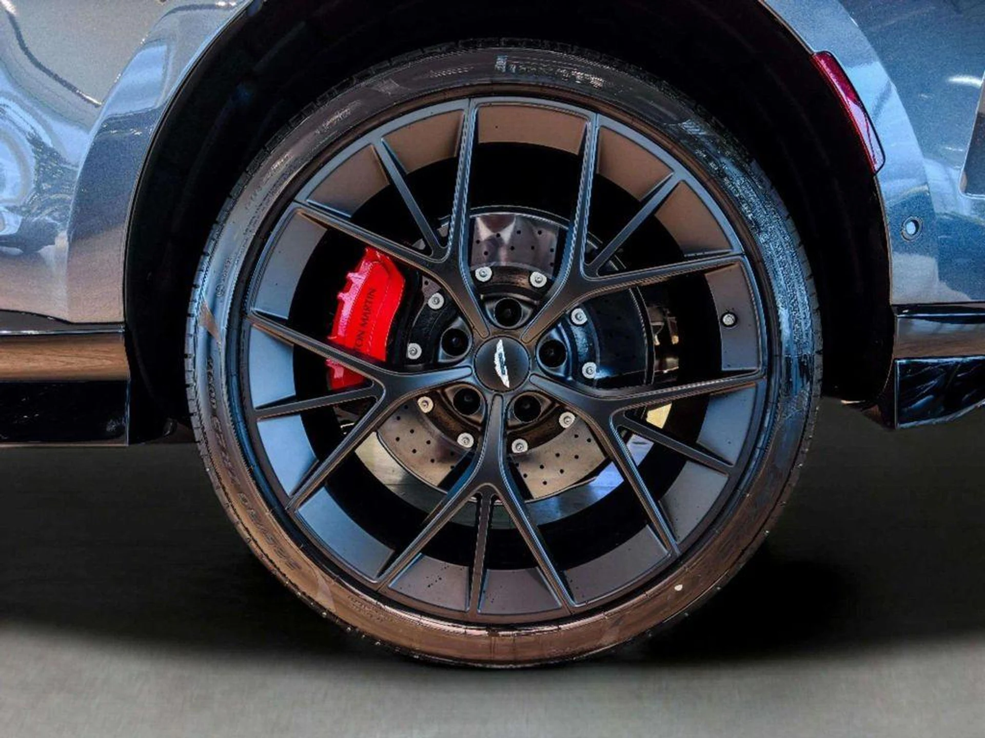 mph010_172204333_Yqvp_Ly_DC_32_SA_5fob_F_Mv_Fm_I_Asug_8635f5bee3