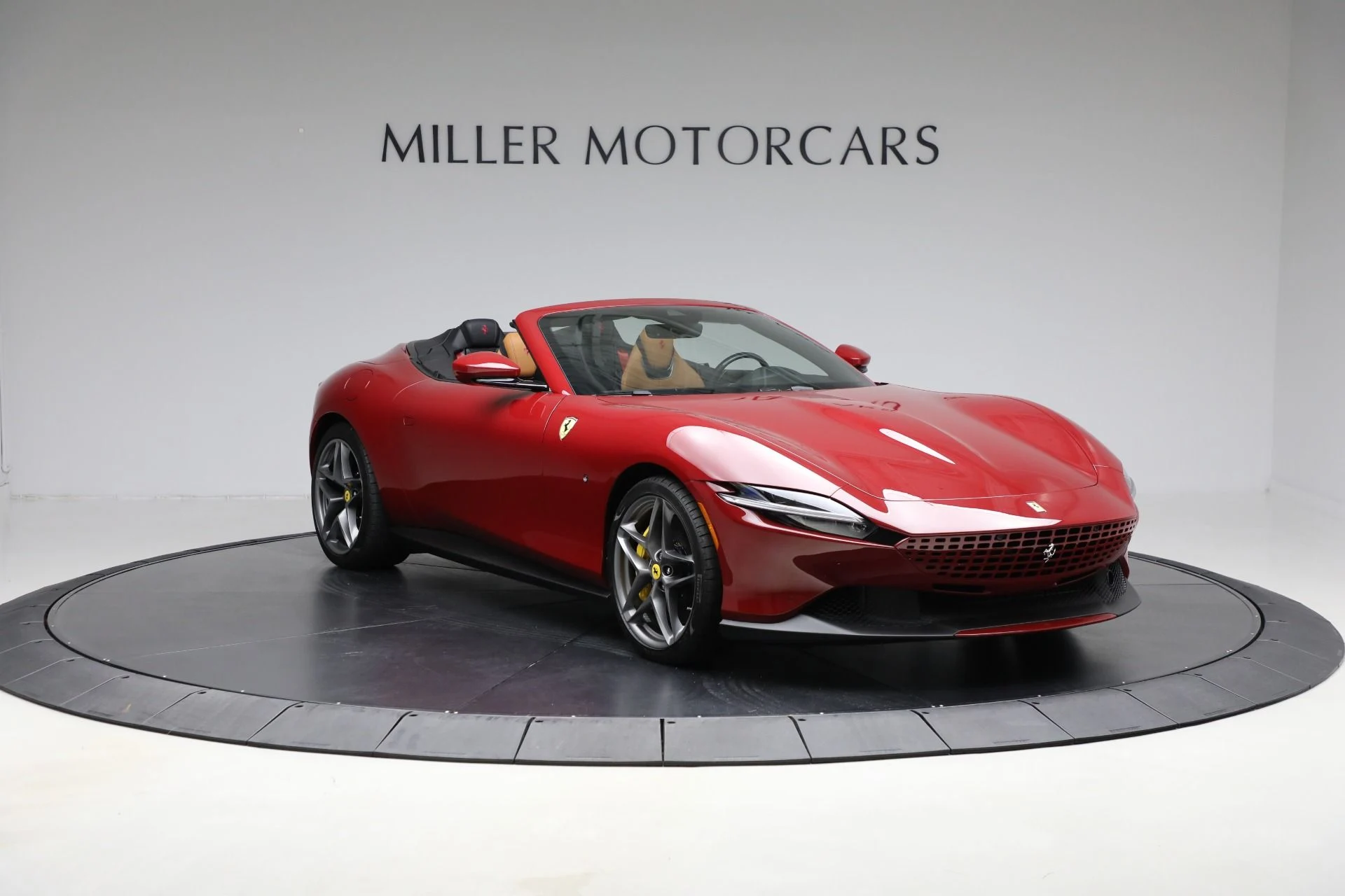 mph010_1722385979_Used_2024_Ferrari_Roma_Spider_f37820c090