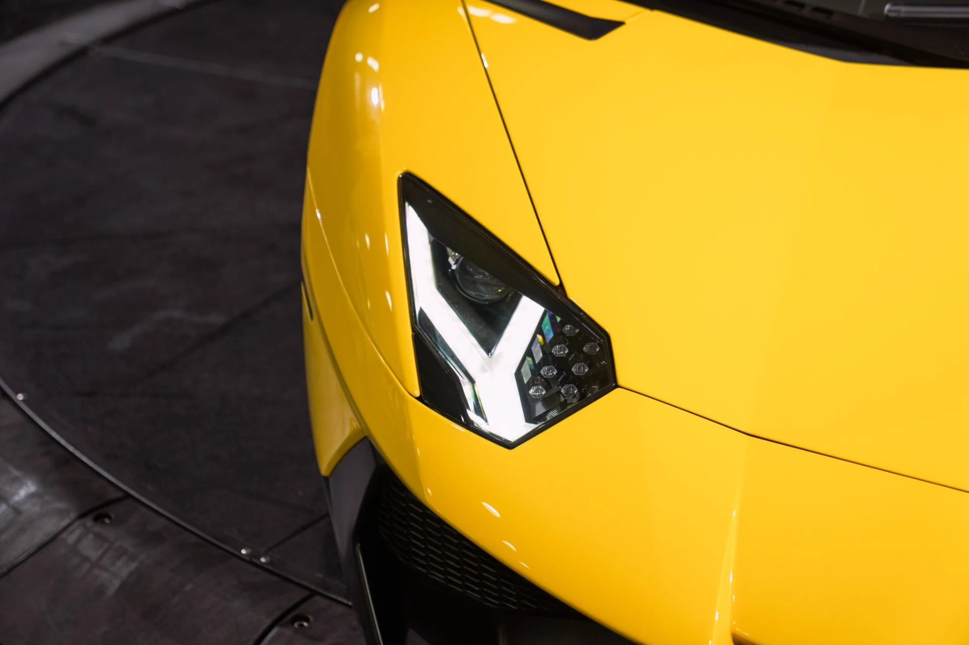 mph010_1727623719_Used_2016_Lamborghini_Aventador_LP_750_4_SV_Full_Carbon_Interior_with_Carbon_Seats_1792521135_77750456e2
